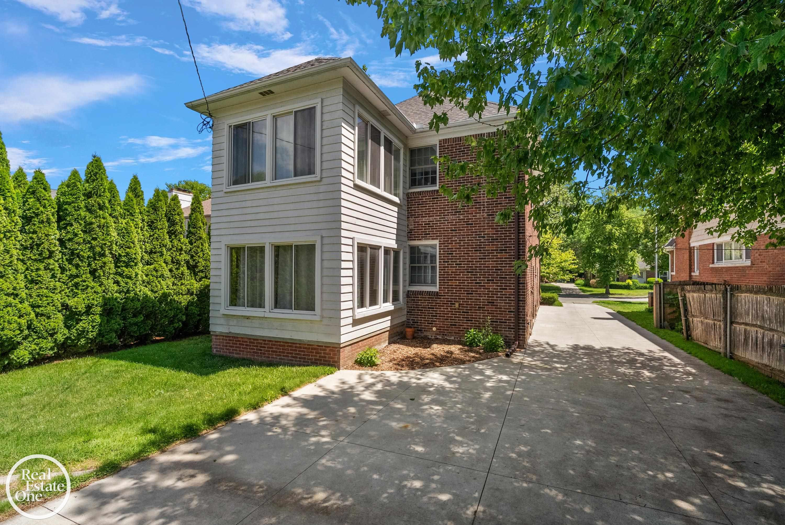 897 Rivard Boulevard, Grosse Pointe, MI 48230 — Photo 6