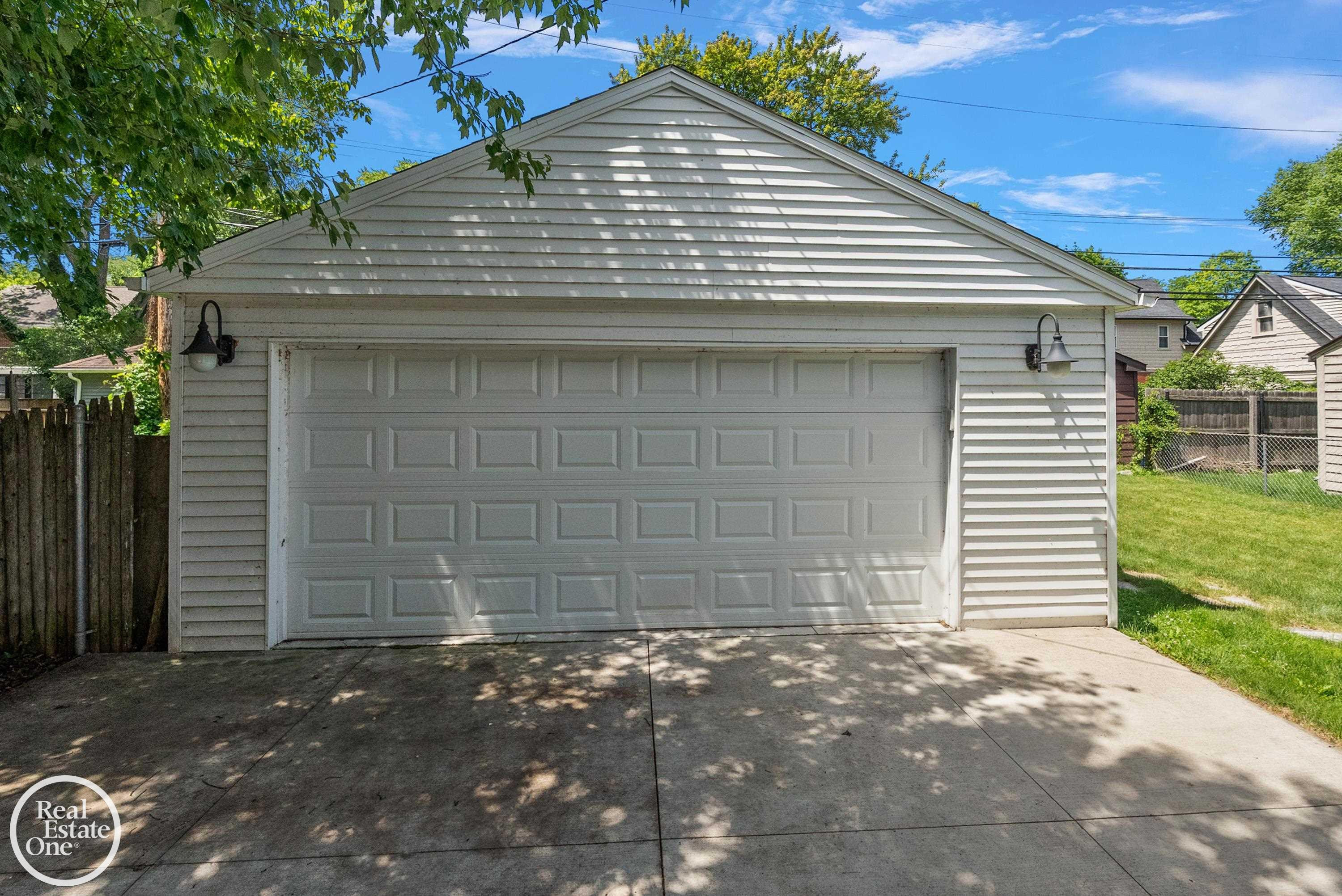 897 Rivard Boulevard, Grosse Pointe, MI 48230 — Photo 10