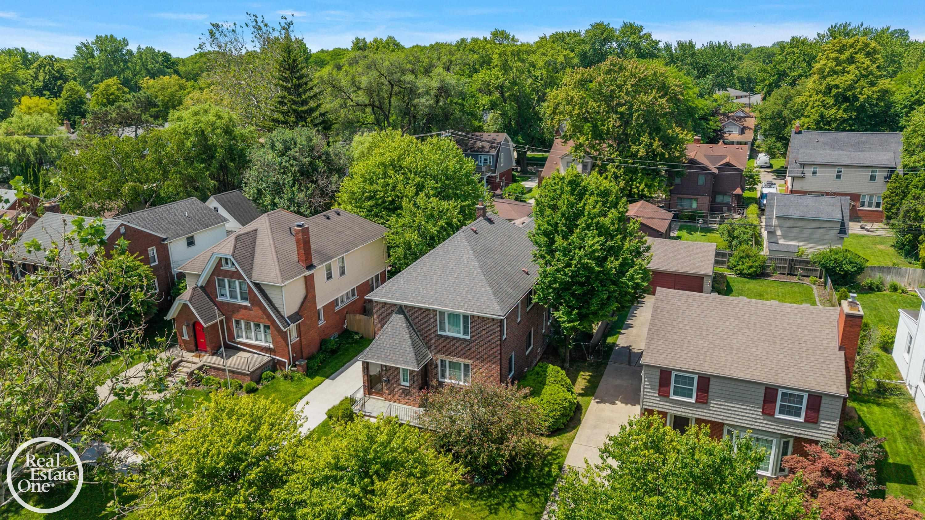 897 Rivard Boulevard, Grosse Pointe, MI 48230 — Photo 12