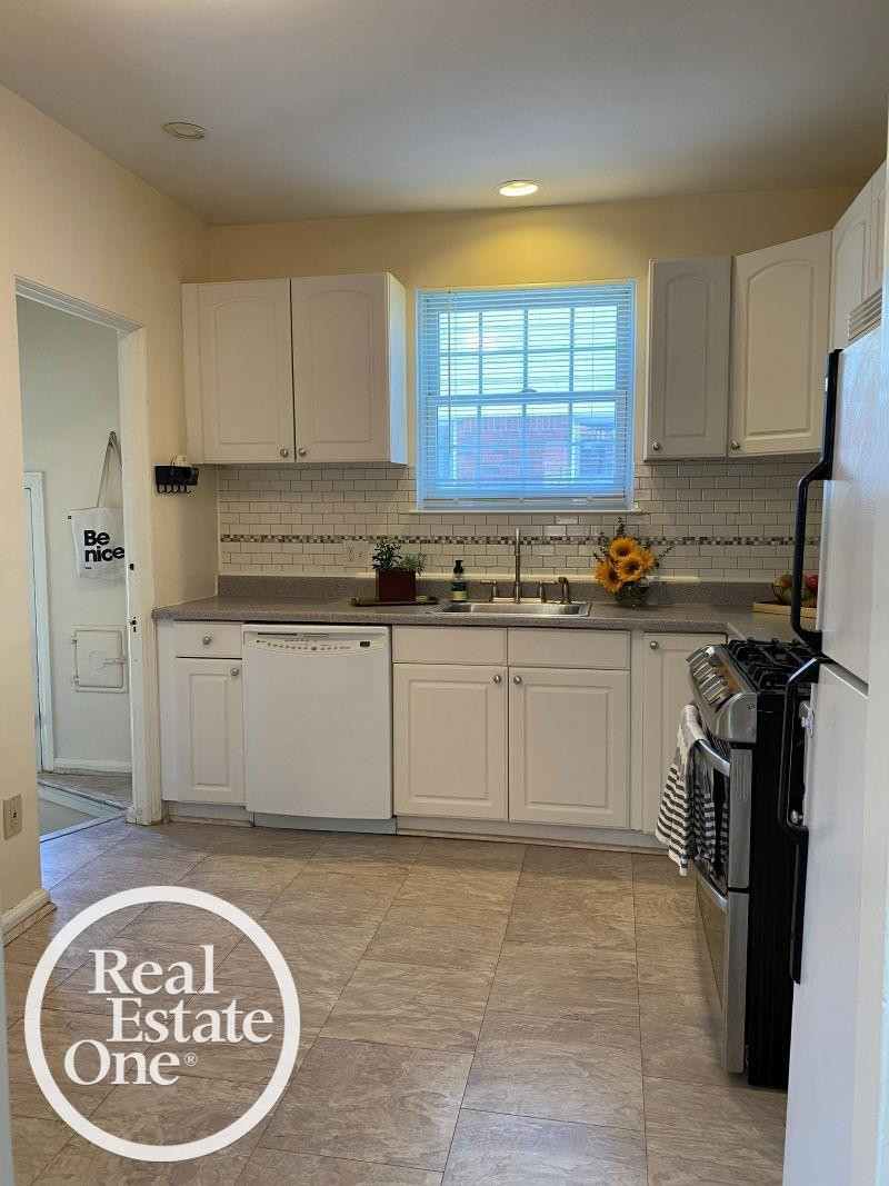 897 Rivard Boulevard, Grosse Pointe, MI 48230 — Photo 21