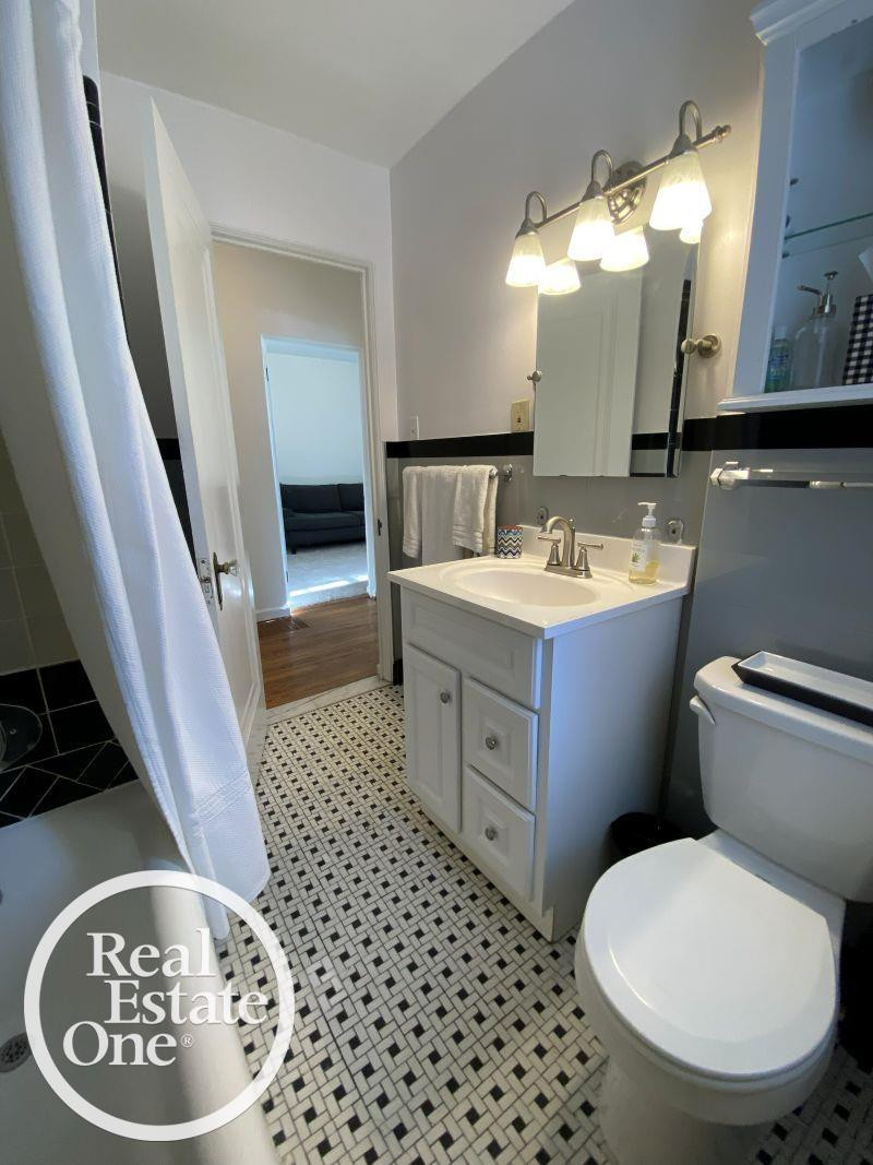 897 Rivard Boulevard, Grosse Pointe, MI 48230 — Photo 24