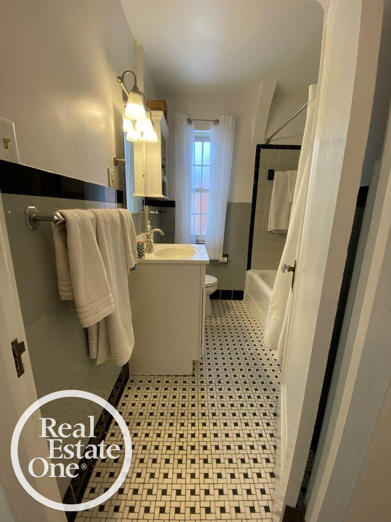 897 Rivard Boulevard, Grosse Pointe, MI 48230 — Photo 25