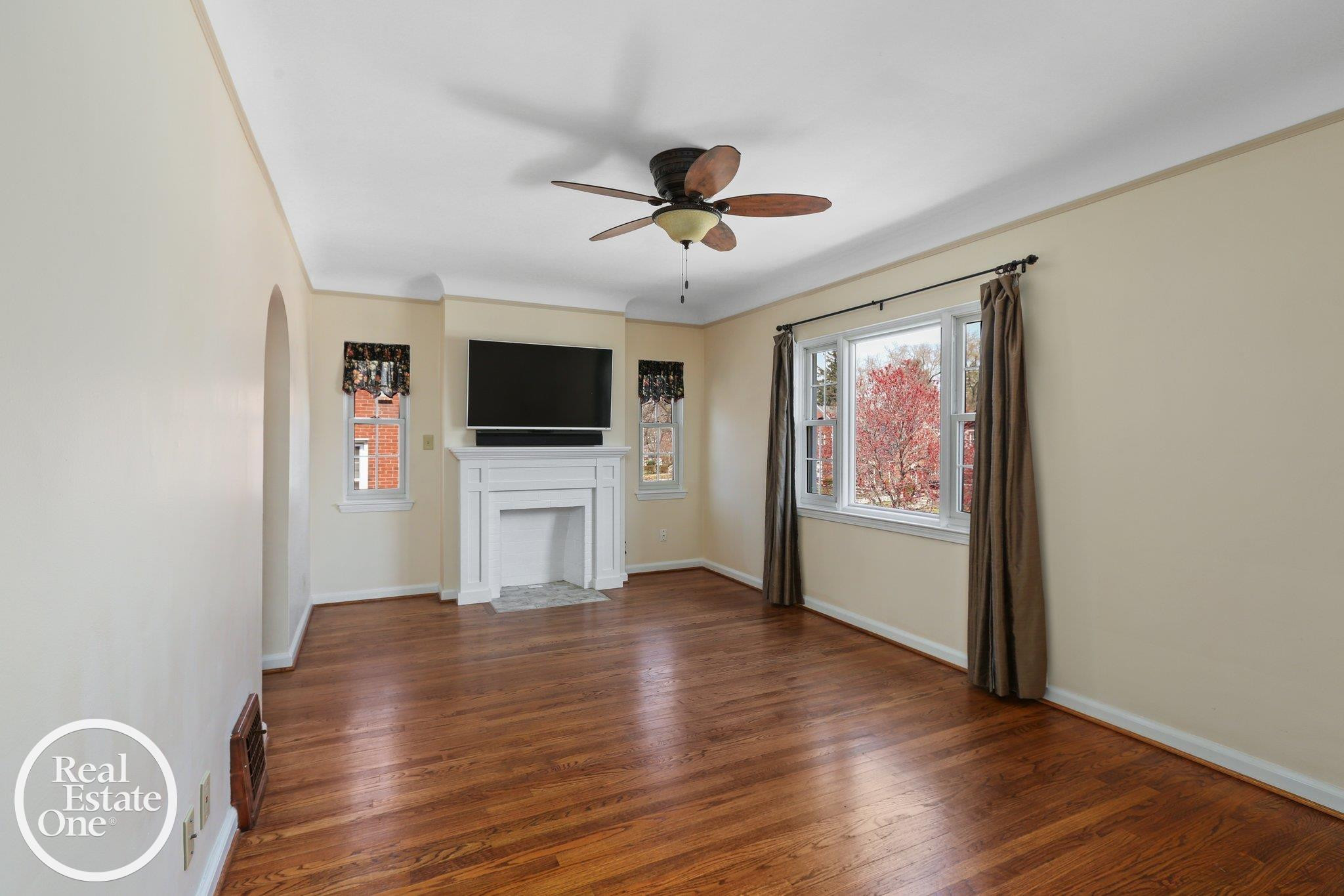 897 Rivard Boulevard, Grosse Pointe, MI 48230 — Photo 27