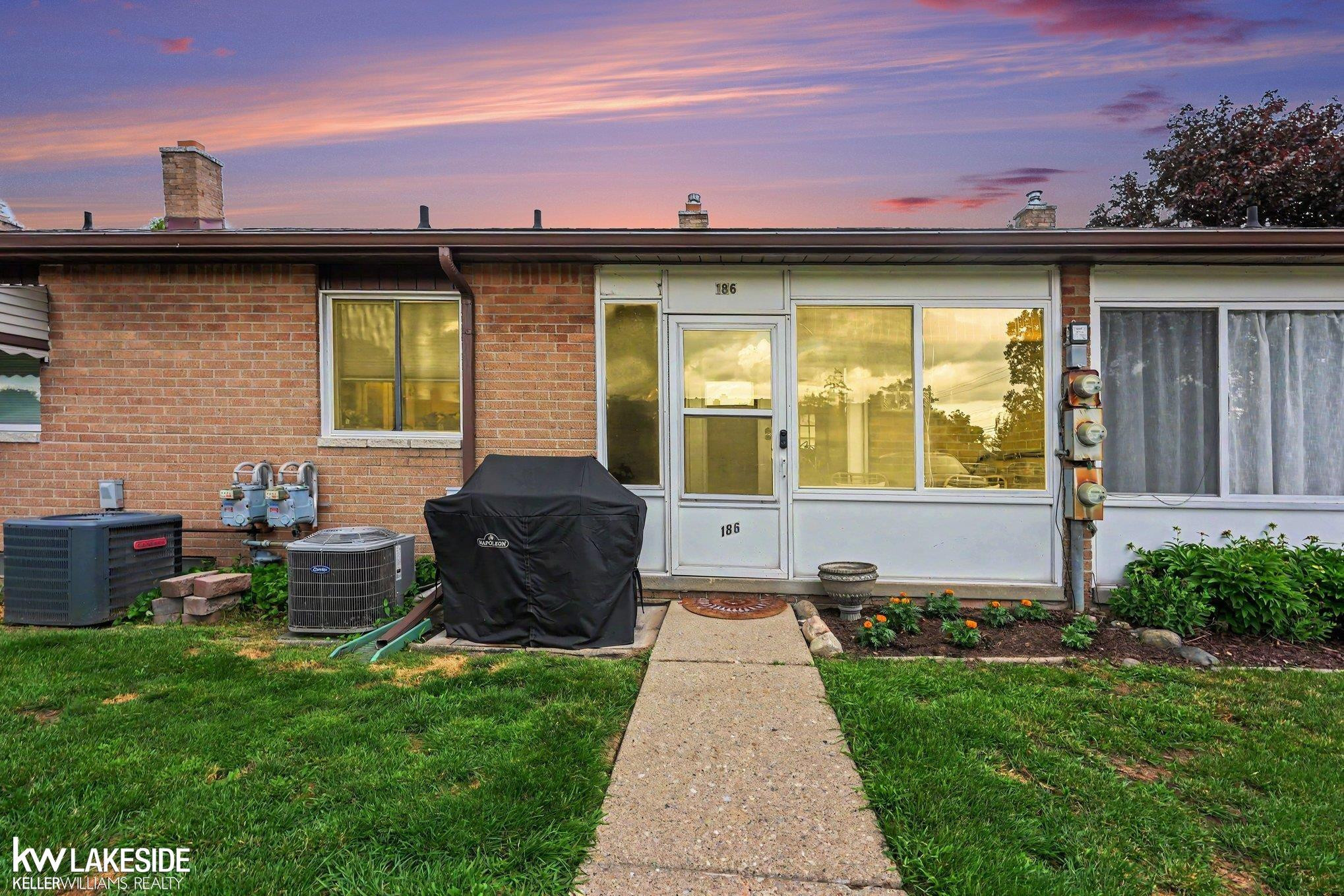 8401 18 Mile Road, 186, Sterling Heights, MI 48313 — Photo 3