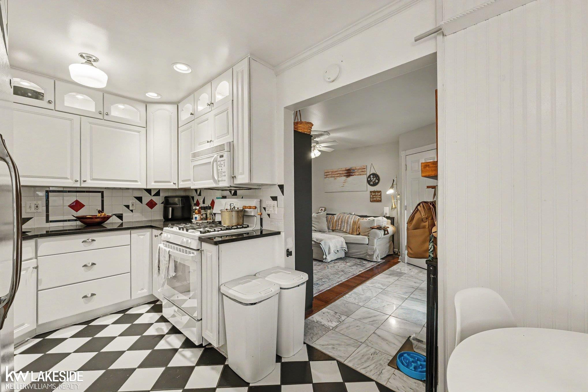 8401 18 Mile Road, 186, Sterling Heights, MI 48313 — Photo 12