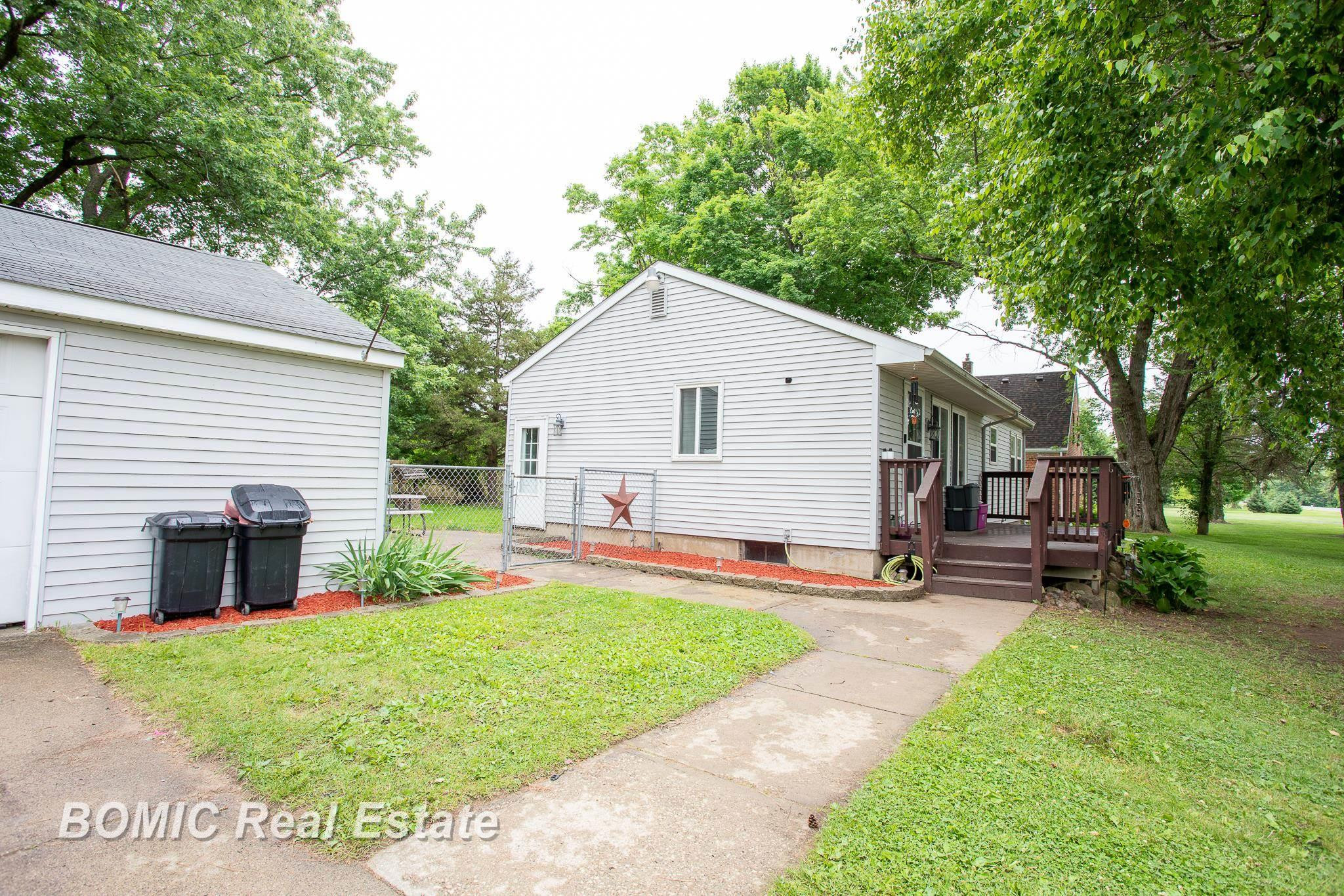 8510 N Genesee Road, Mount Morris, MI 48458 — Photo 18