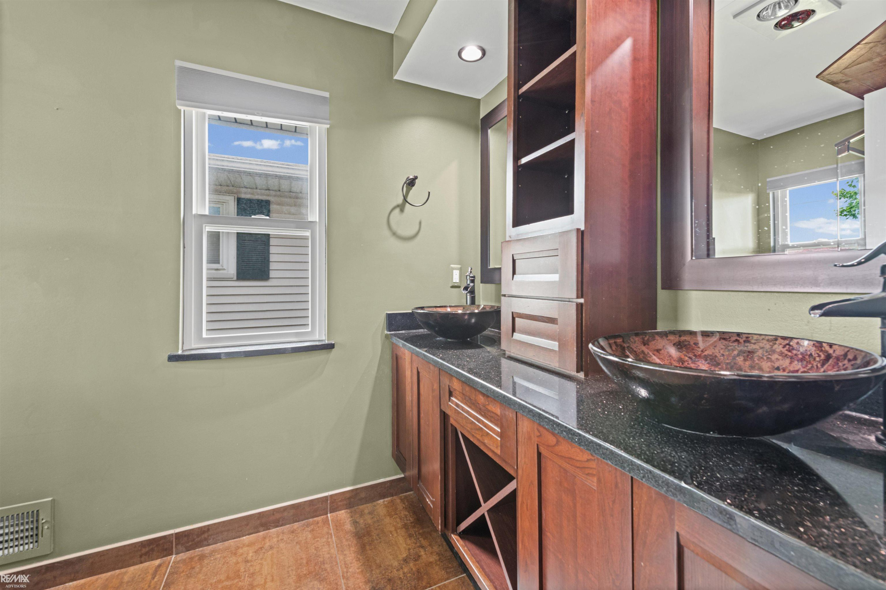 7741 Colony Drive, MI 48001 — Photo 30