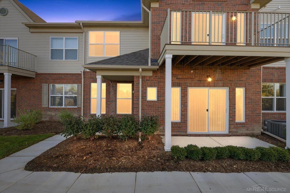 8280 Heywood Circle, Unit 2, Sterling Heights, MI 48312 — front exterior