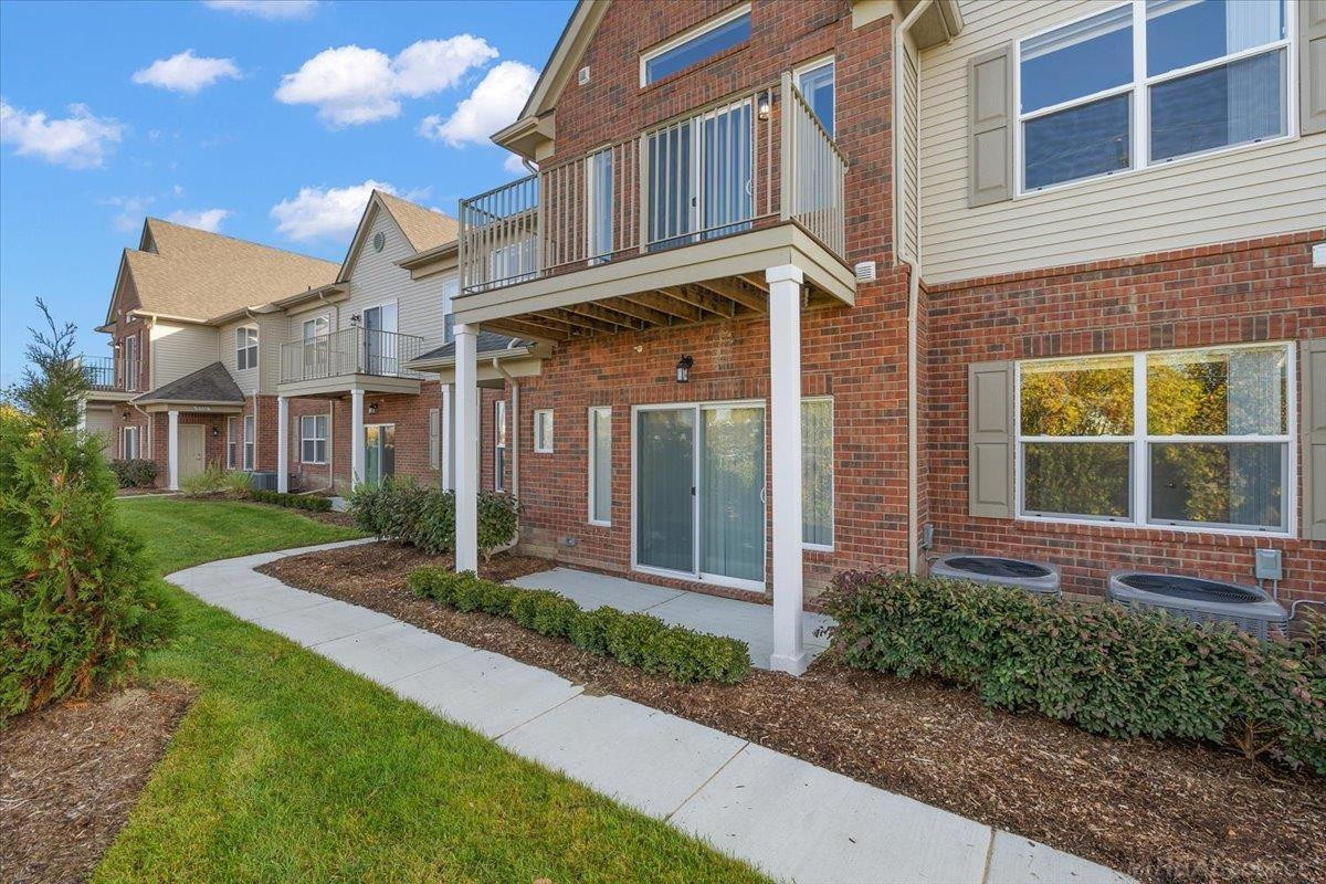 8280 Heywood Circle, Unit 2, Sterling Heights, MI 48312 — Photo 4