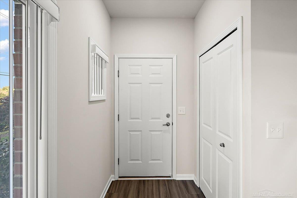 8280 Heywood Circle, Unit 2, Sterling Heights, MI 48312 — Photo 7