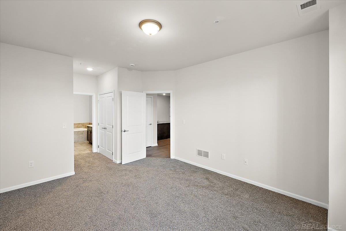 8280 Heywood Circle, Unit 2, Sterling Heights, MI 48312 — Photo 18
