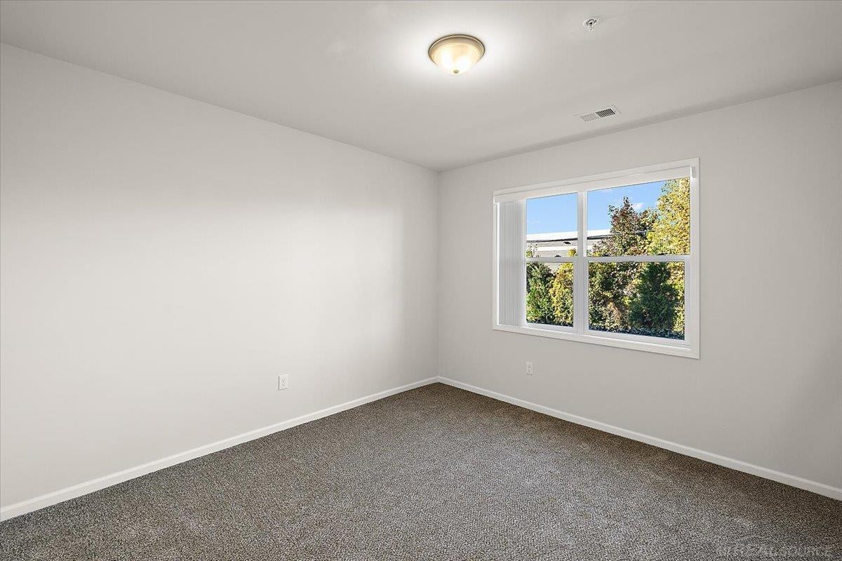 8280 Heywood Circle, Unit 2, Sterling Heights, MI 48312 — Photo 24