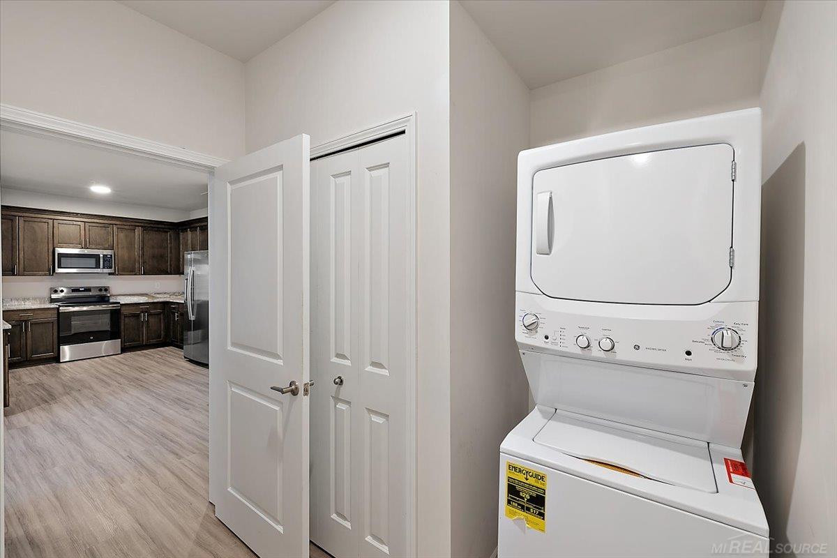 8280 Heywood Circle, Unit 2, Sterling Heights, MI 48312 — Photo 30
