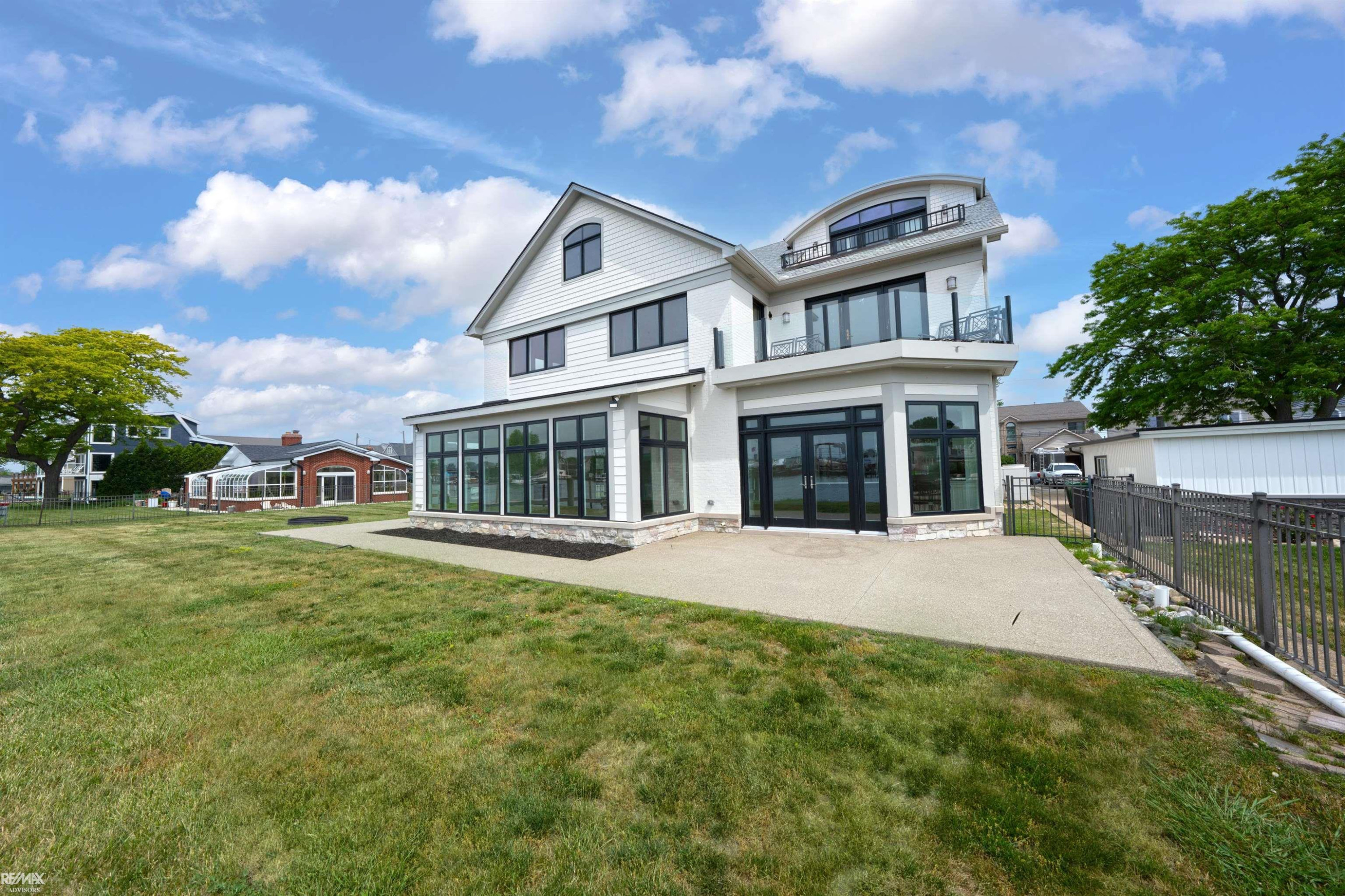 32824 N River Road, MI — Photo 6