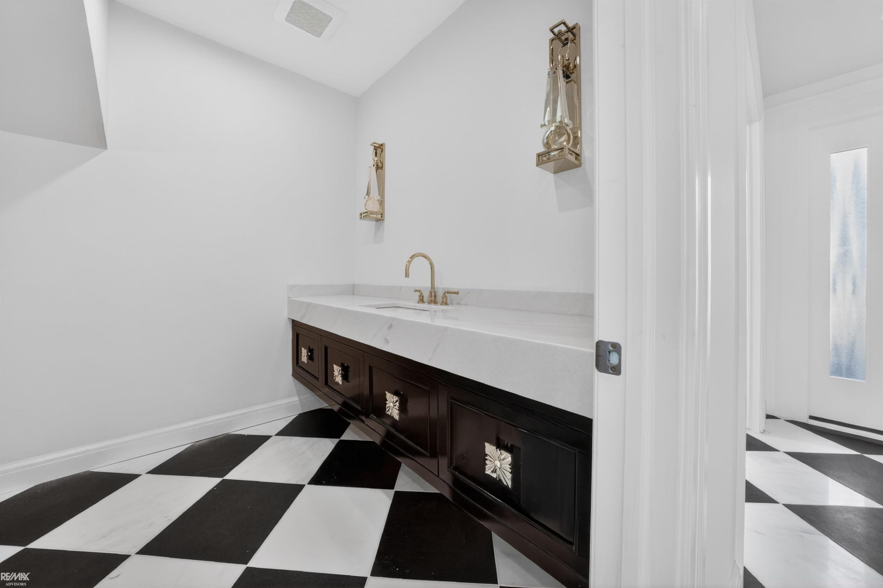 32824 N River Road, MI — Photo 32