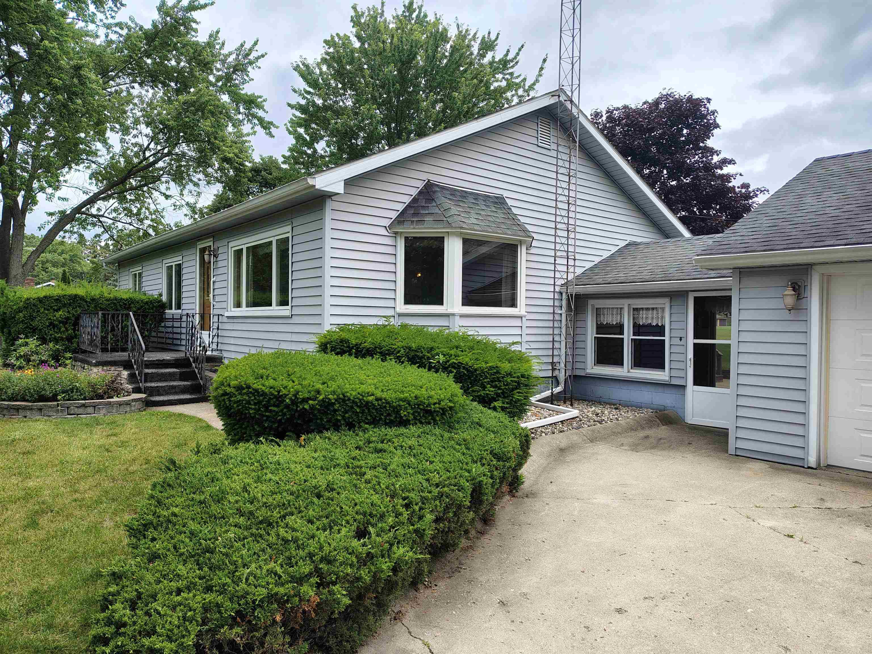 905 Dexter Drive, MI 48449 — Photo 6