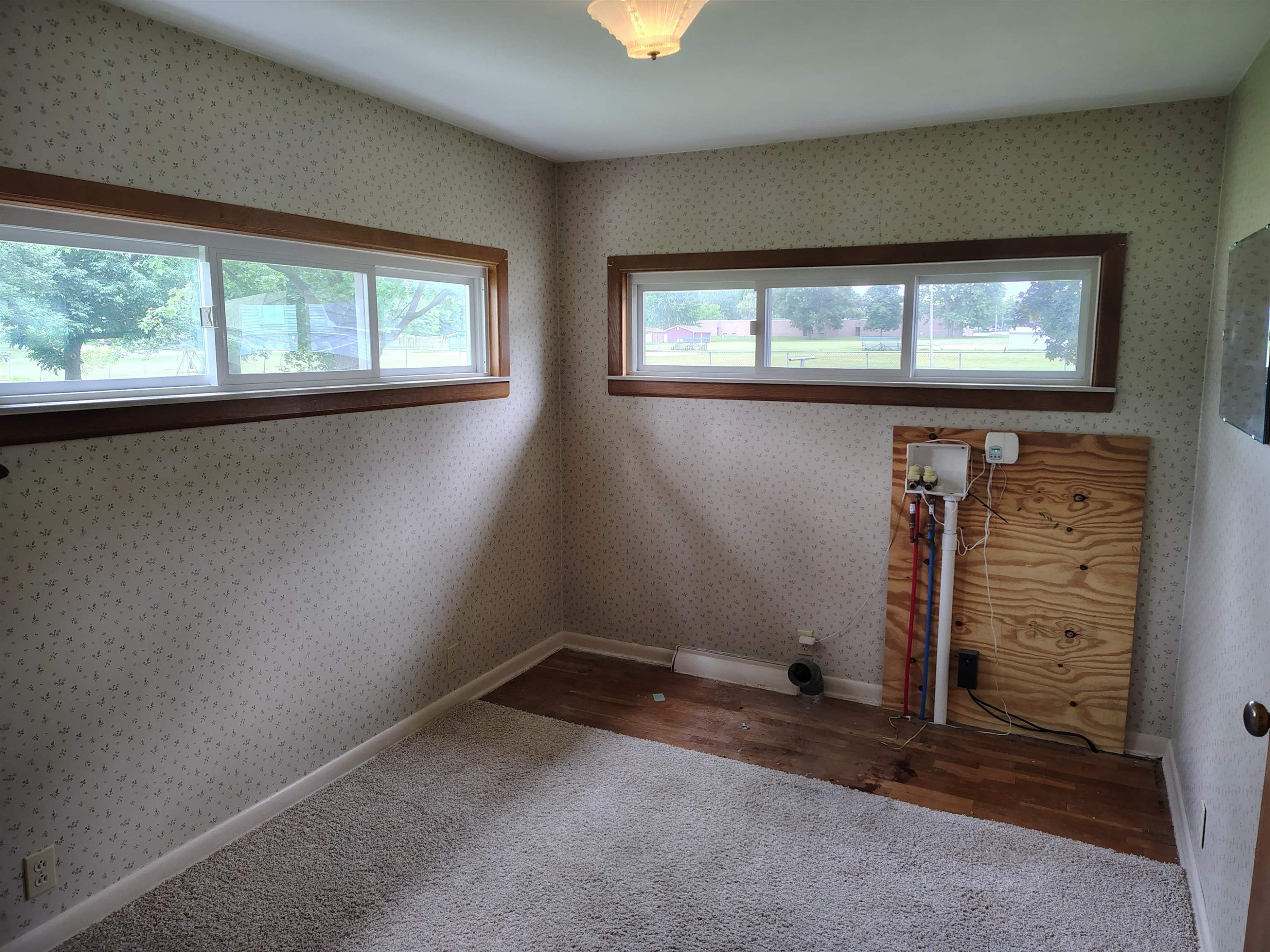 905 Dexter Drive, MI 48449 — Photo 14