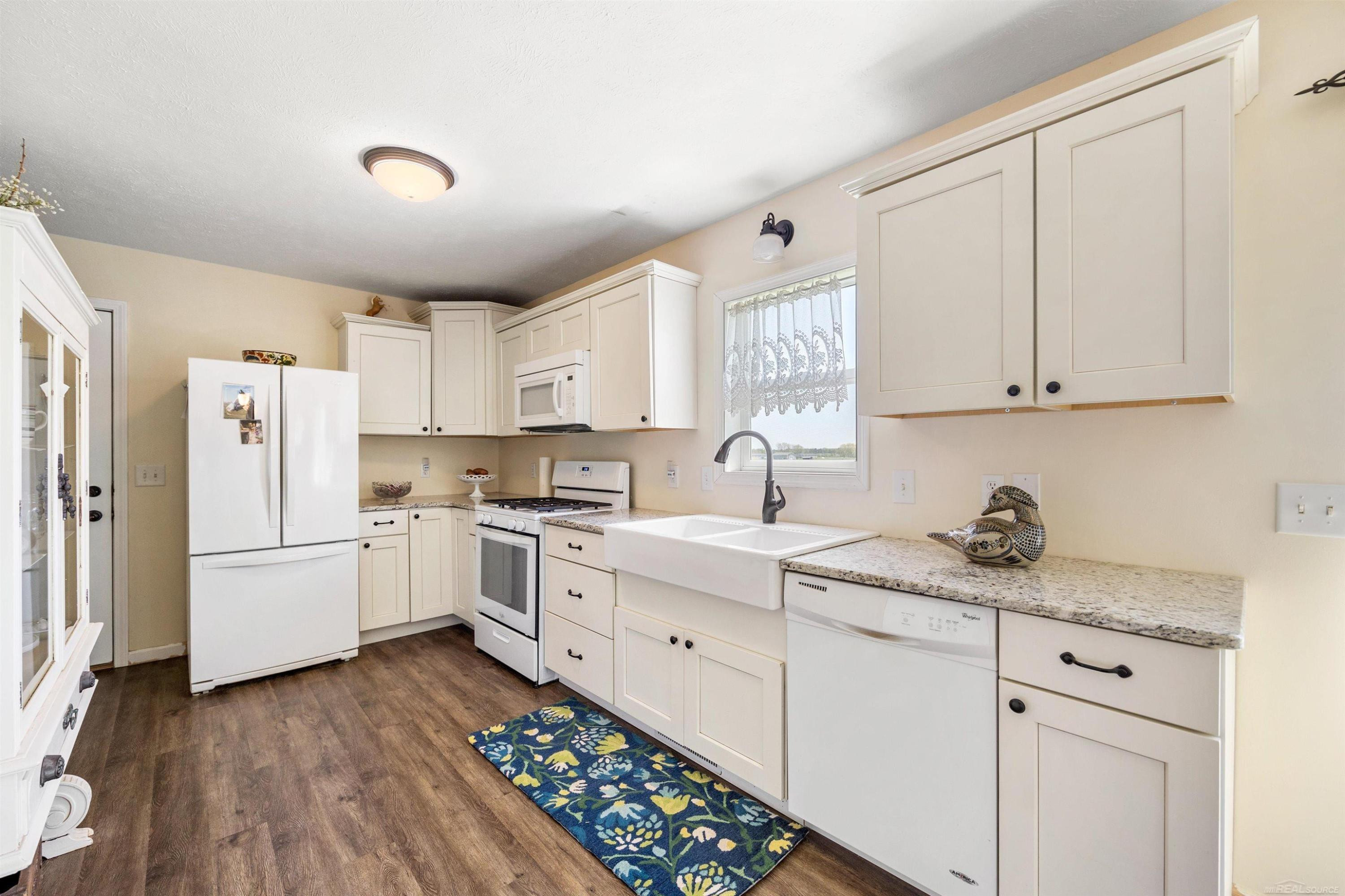 7613 Fisher Road, Avoca, MI 48006 — Photo 16