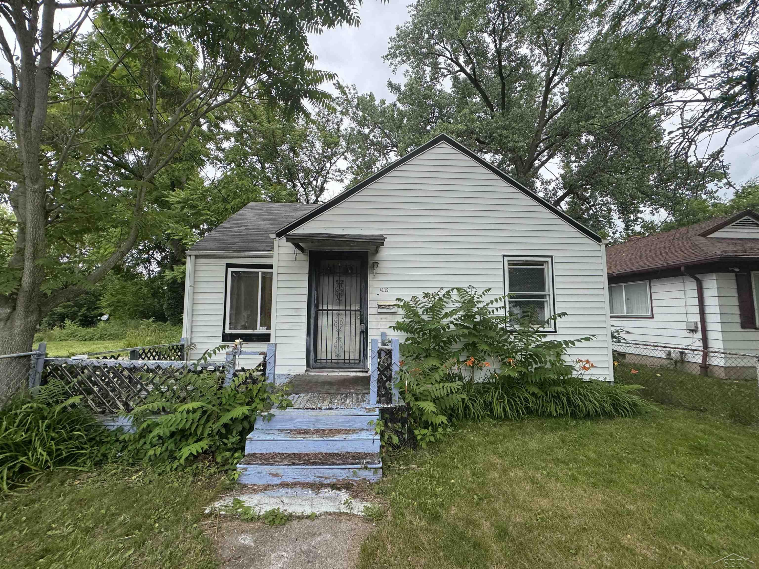 4115 Hess Avenue, Saginaw, MI 48601 — front exterior