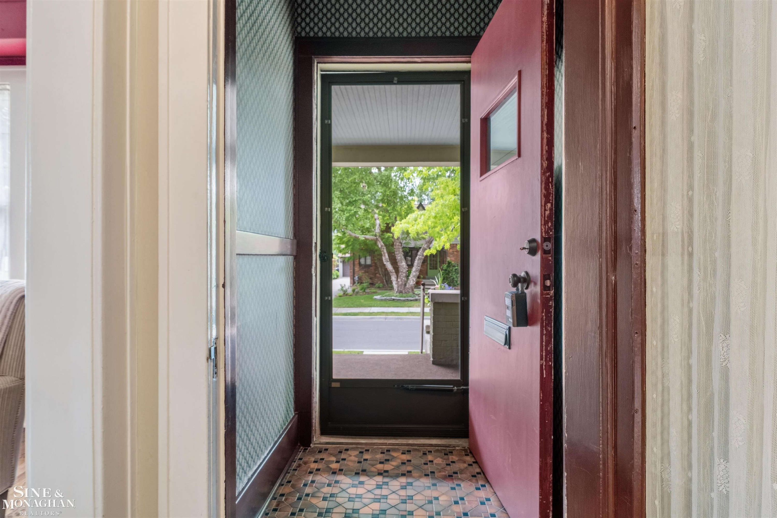 794 LORAINE Street, Grosse Pointe, MI 48230 — Photo 5