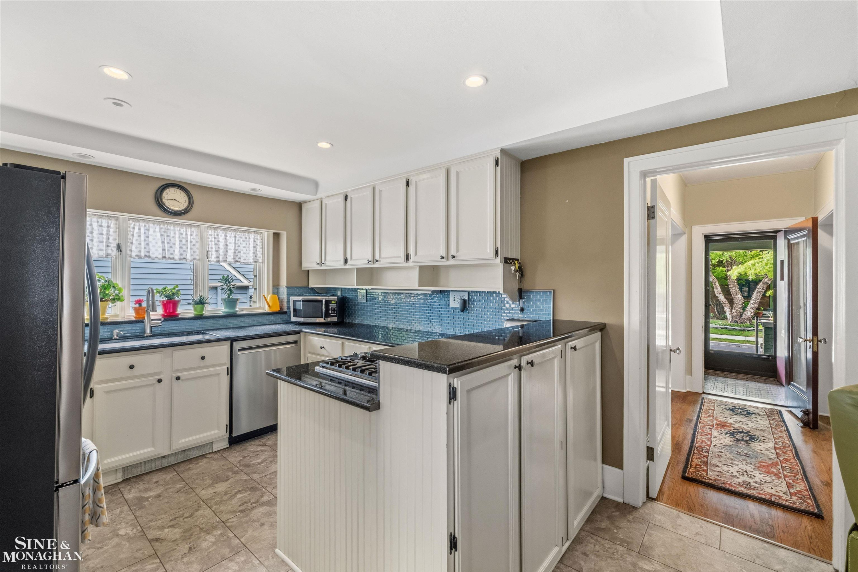 794 LORAINE Street, Grosse Pointe, MI 48230 — Photo 18