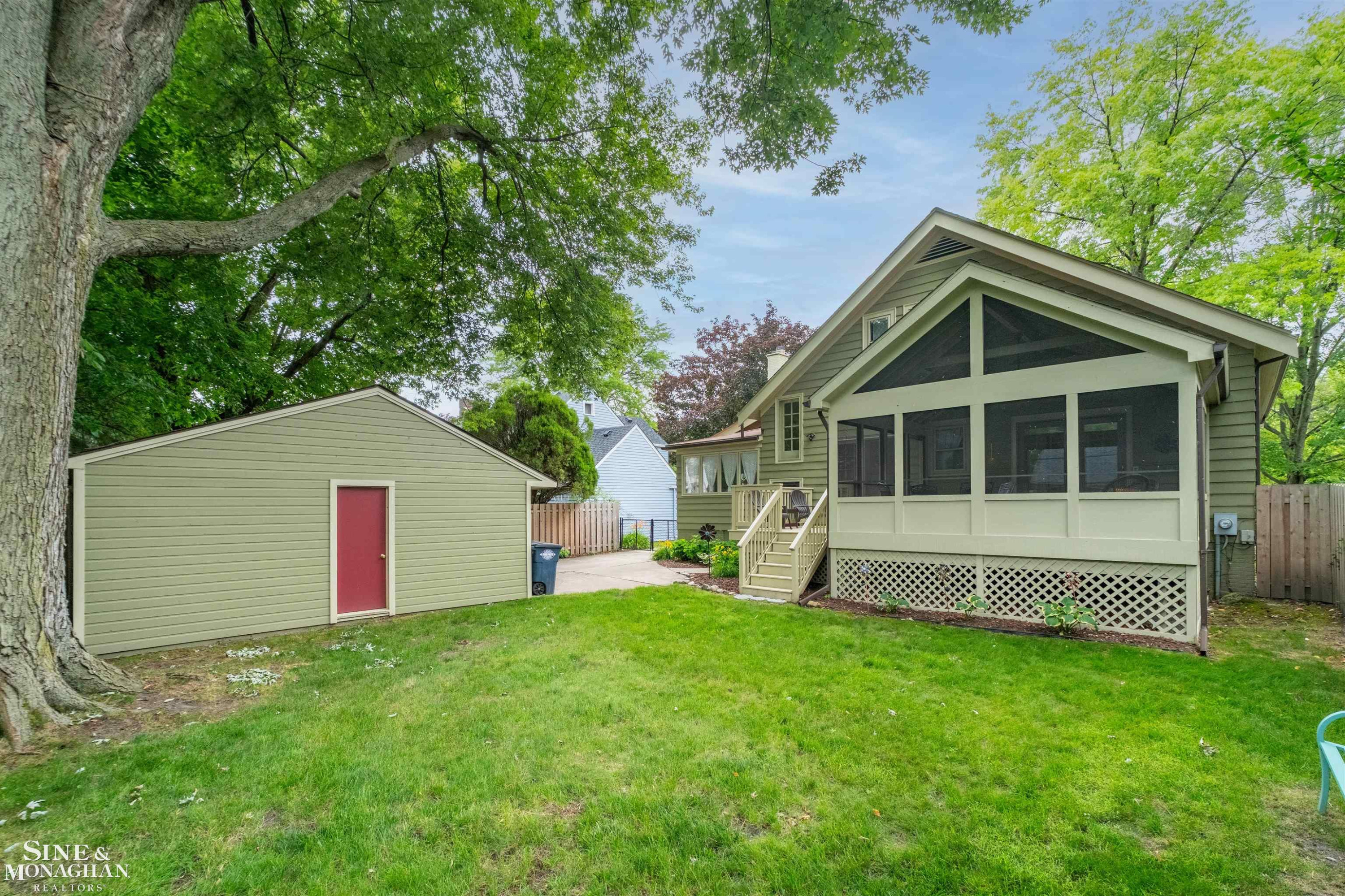 794 LORAINE Street, Grosse Pointe, MI 48230 — Photo 53