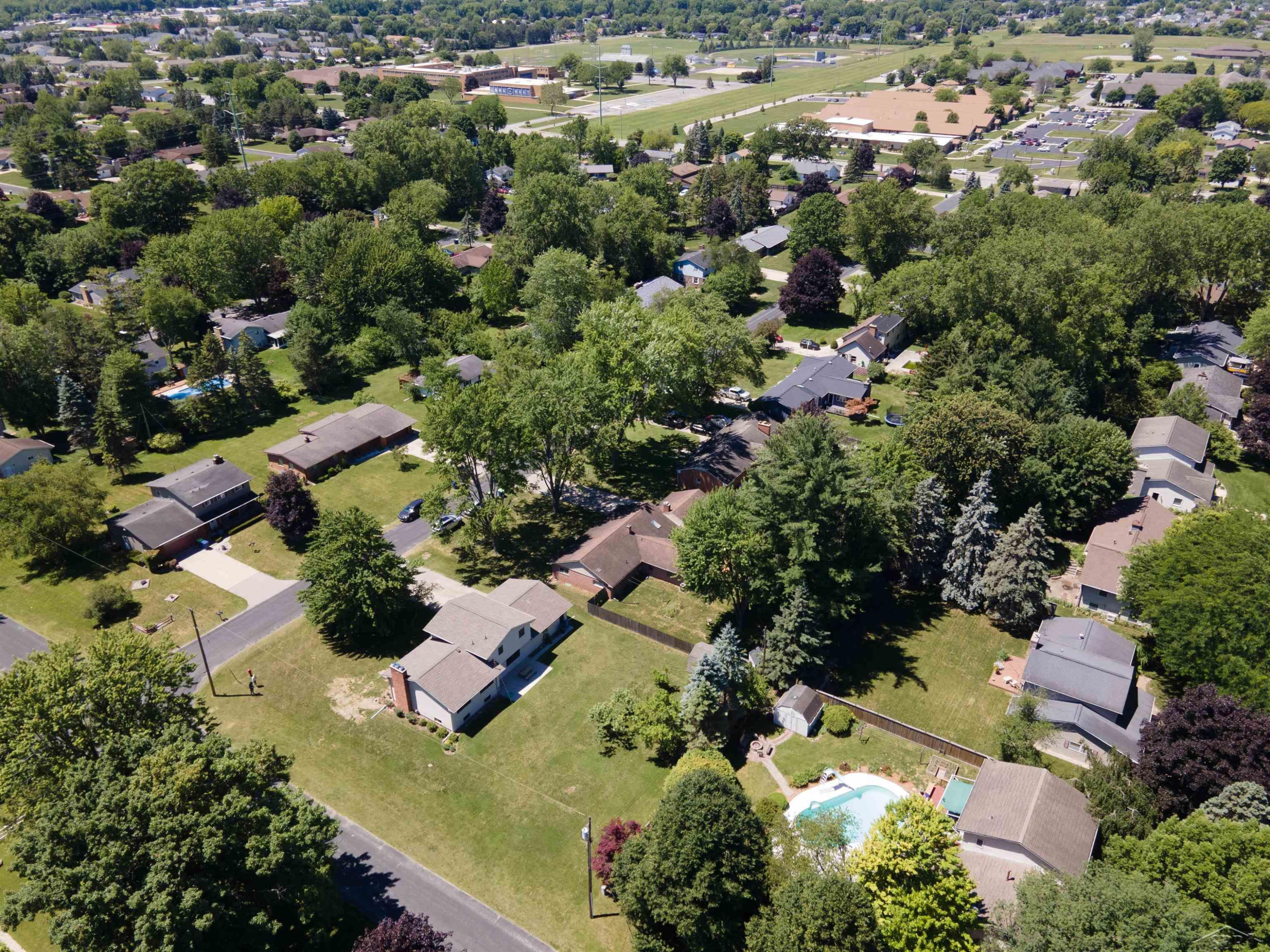 5542 Barberry Lane, Saginaw, MI 48603 — Photo 8