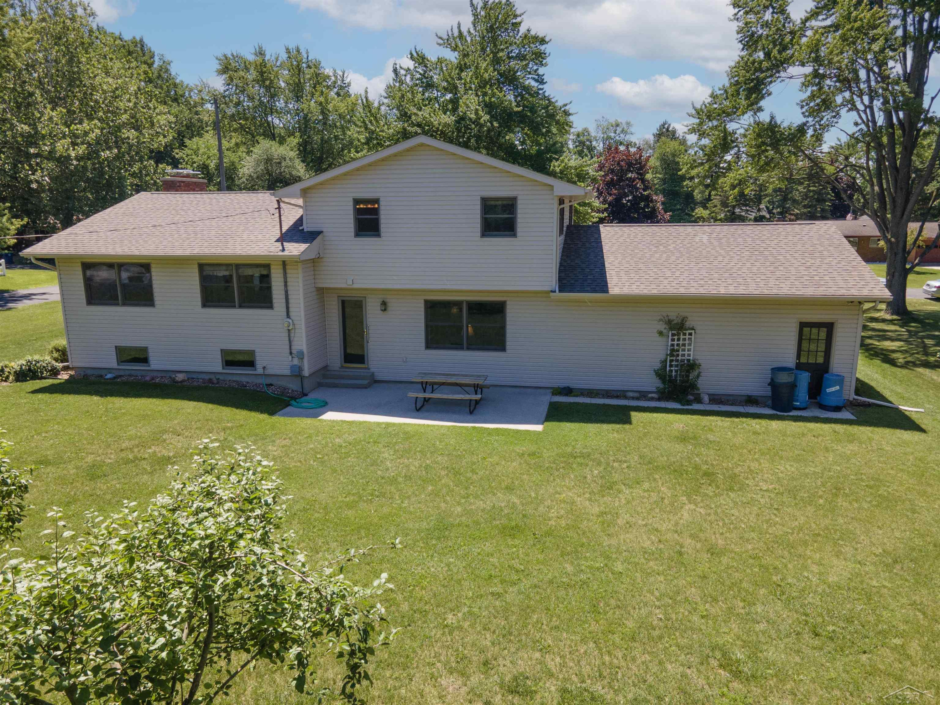 5542 Barberry Lane, Saginaw, MI 48603 — Photo 40