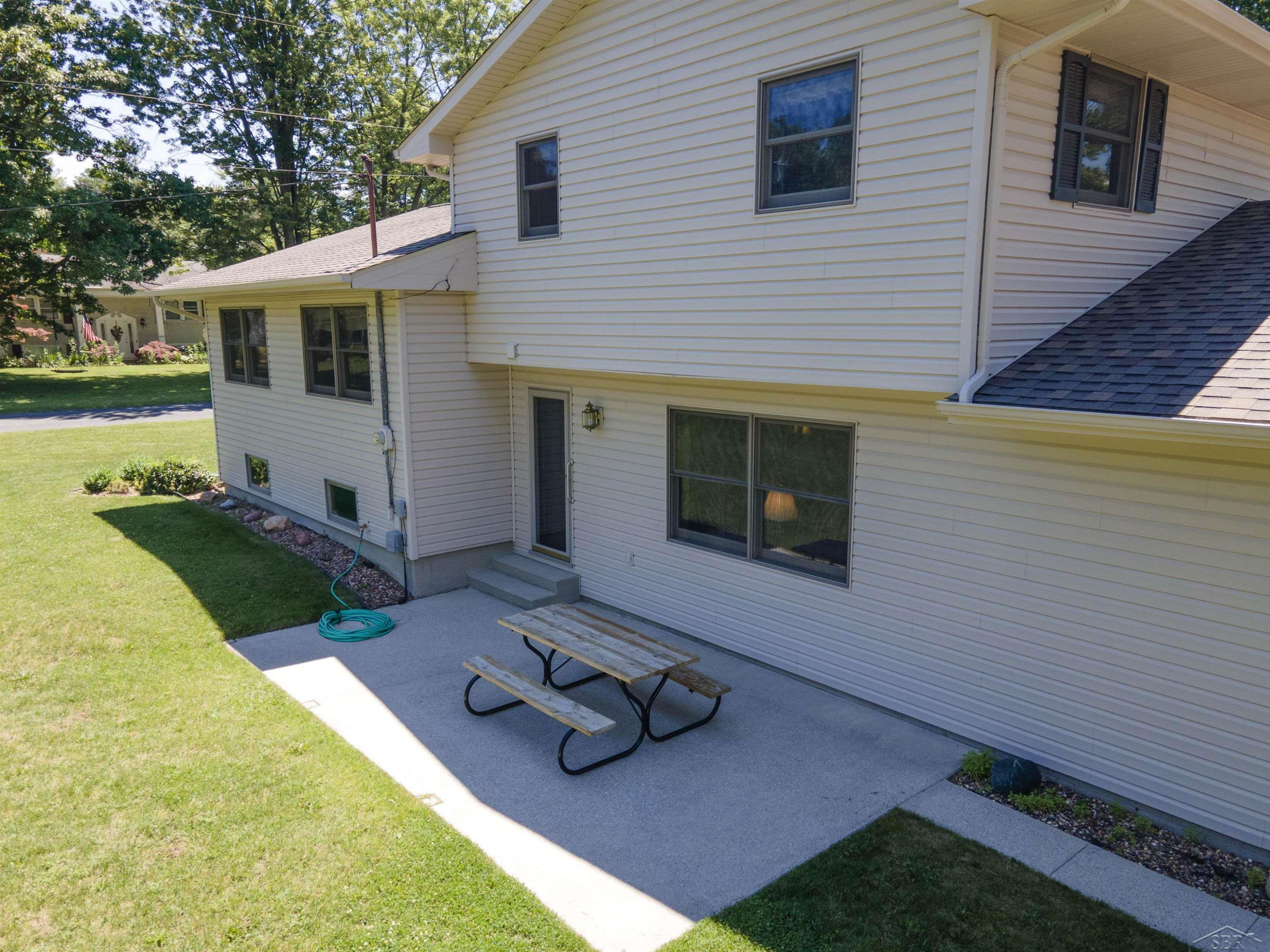 5542 Barberry Lane, Saginaw, MI 48603 — Photo 41