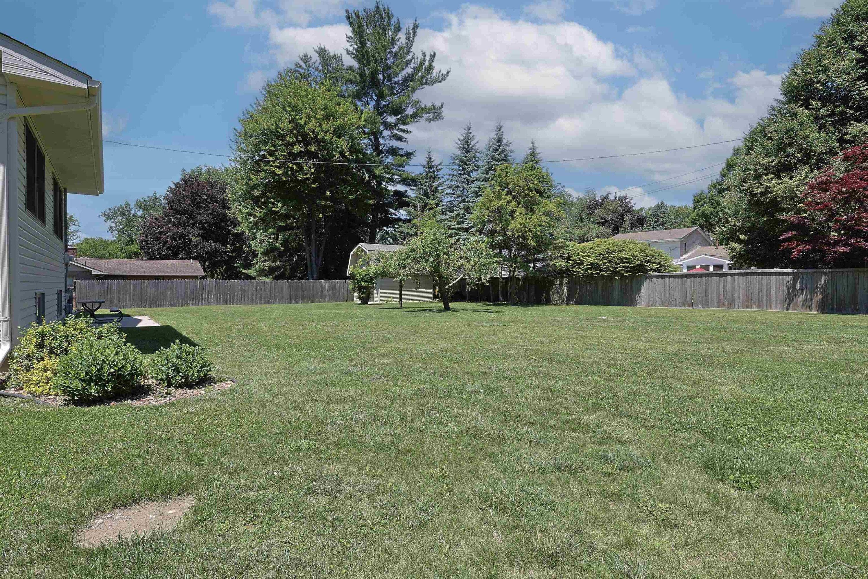 5542 Barberry Lane, Saginaw, MI 48603 — Photo 48