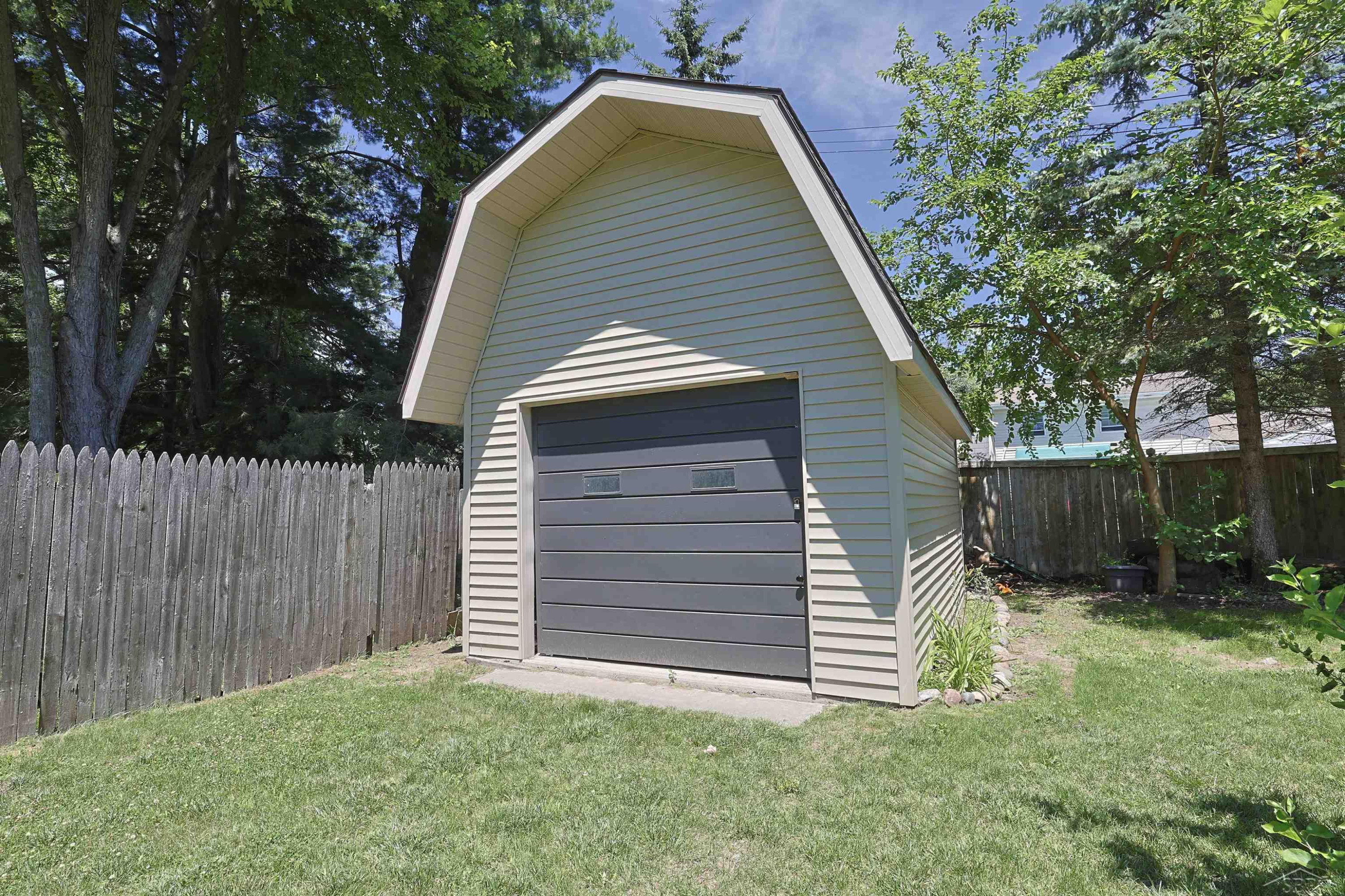 5542 Barberry Lane, Saginaw, MI 48603 — Photo 51