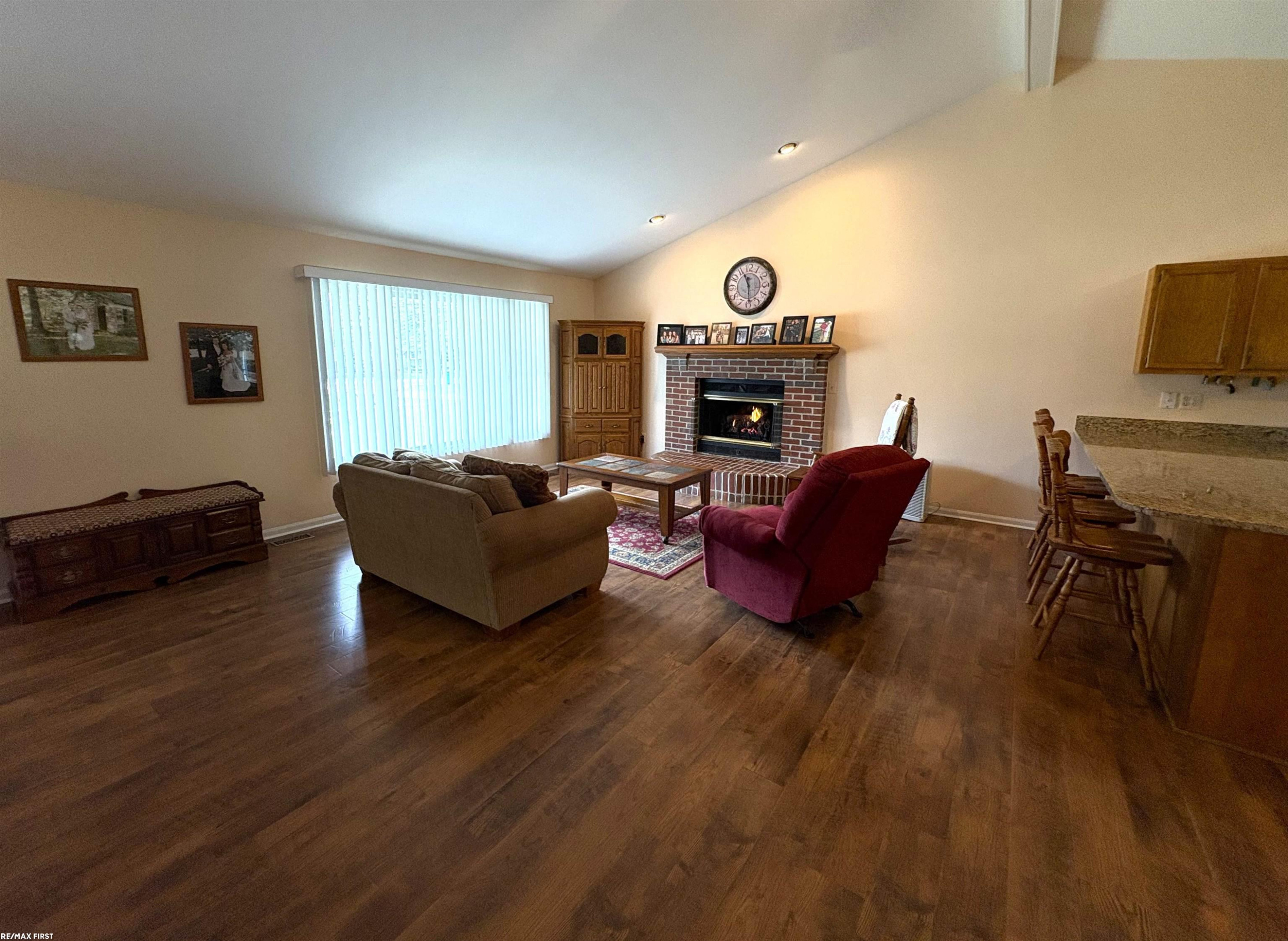 2835 W Water Street, Port Huron, MI 48060 — Photo 4