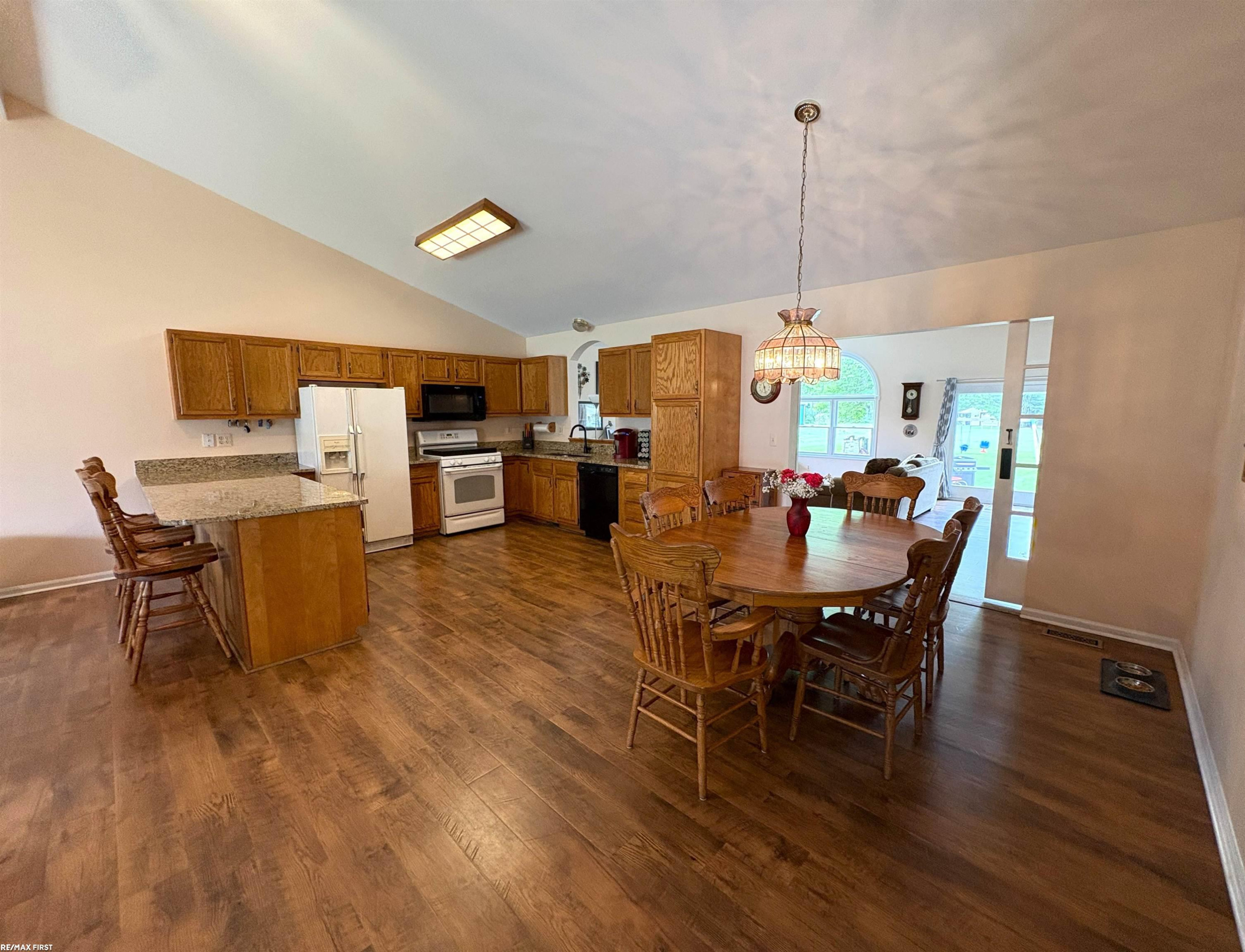 2835 W Water Street, Port Huron, MI 48060 — Photo 5