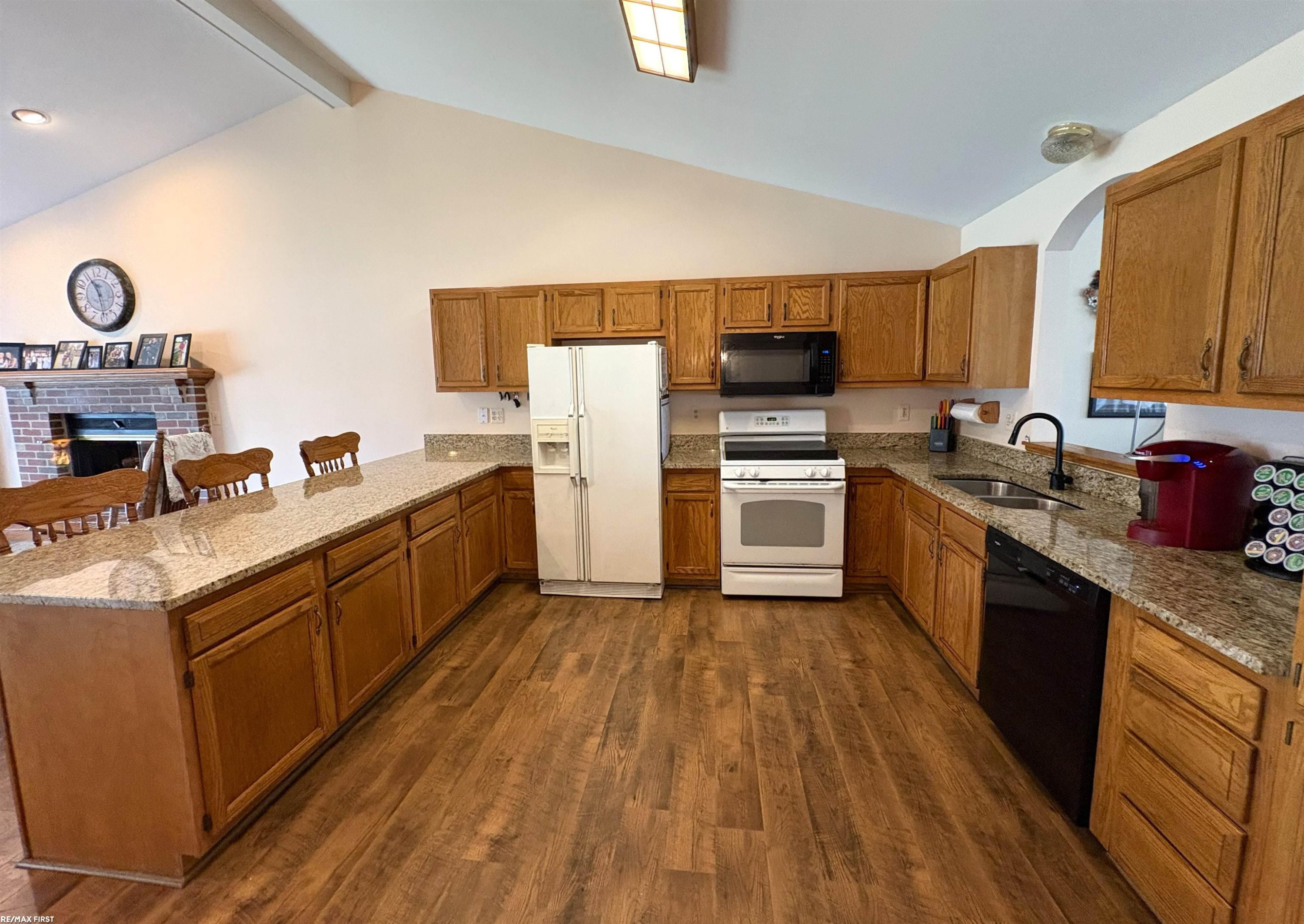 2835 W Water Street, Port Huron, MI 48060 — Photo 6