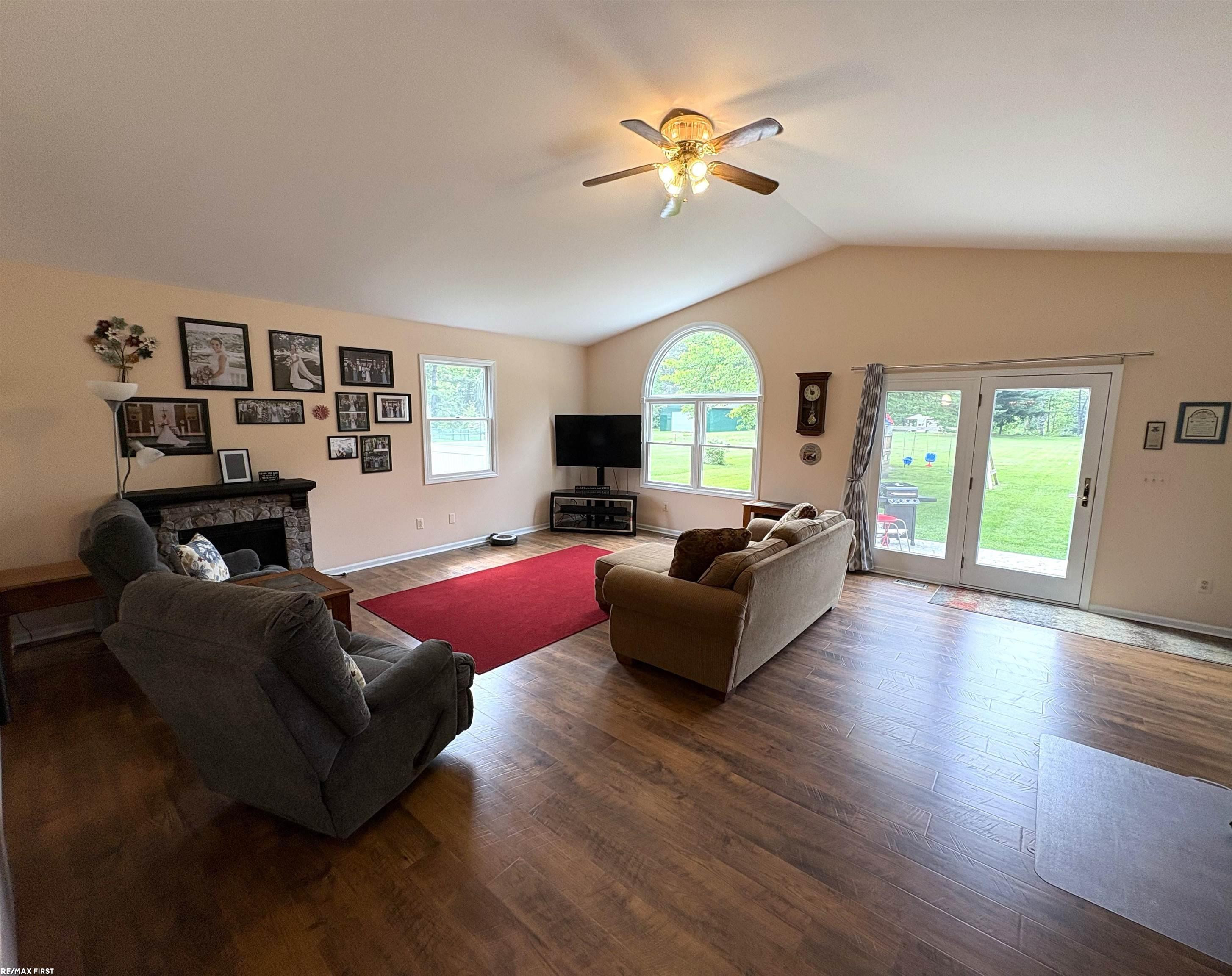 2835 W Water Street, Port Huron, MI 48060 — Photo 11