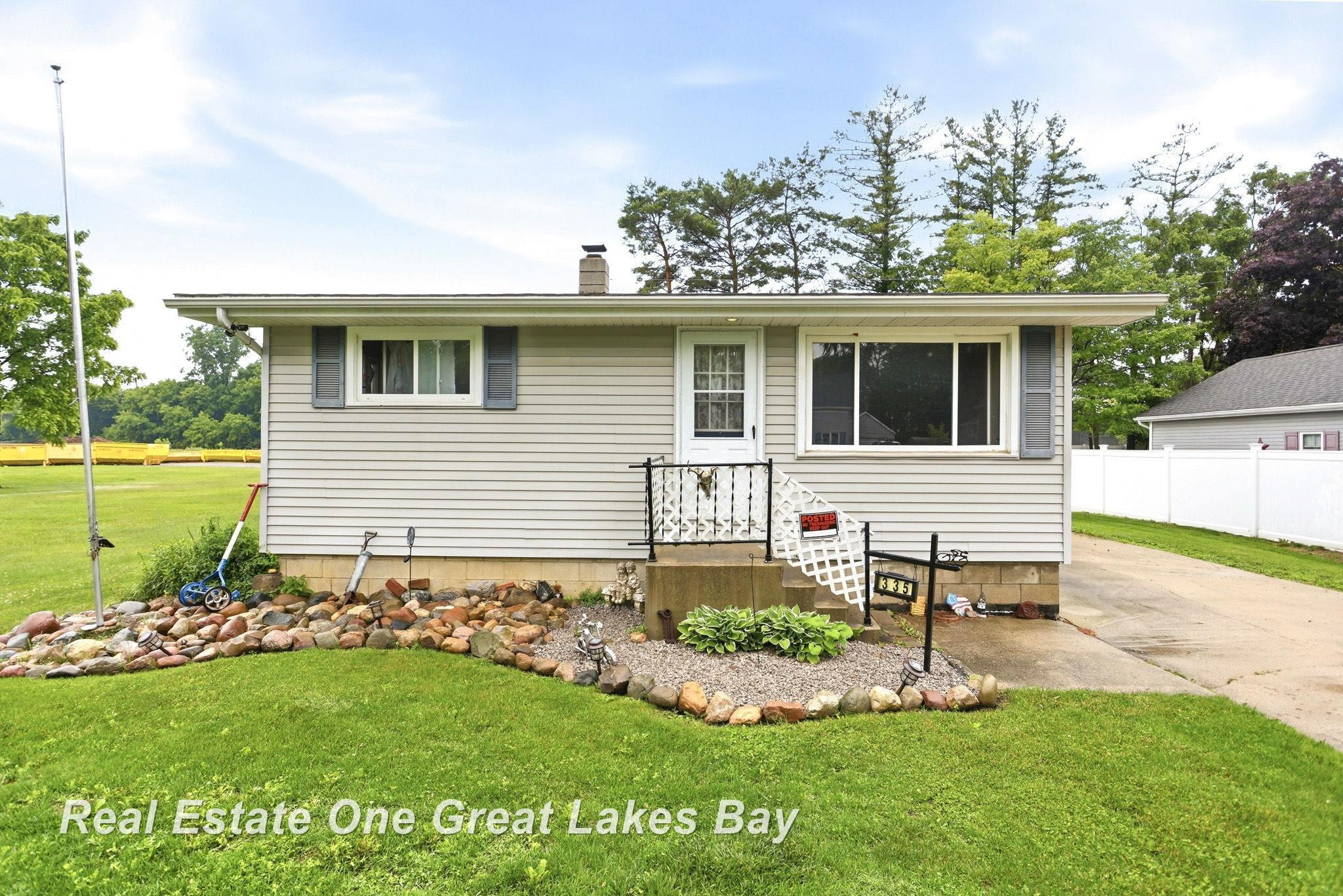 335 N Silver Street, Bad Axe, MI 48413 — Photo 4