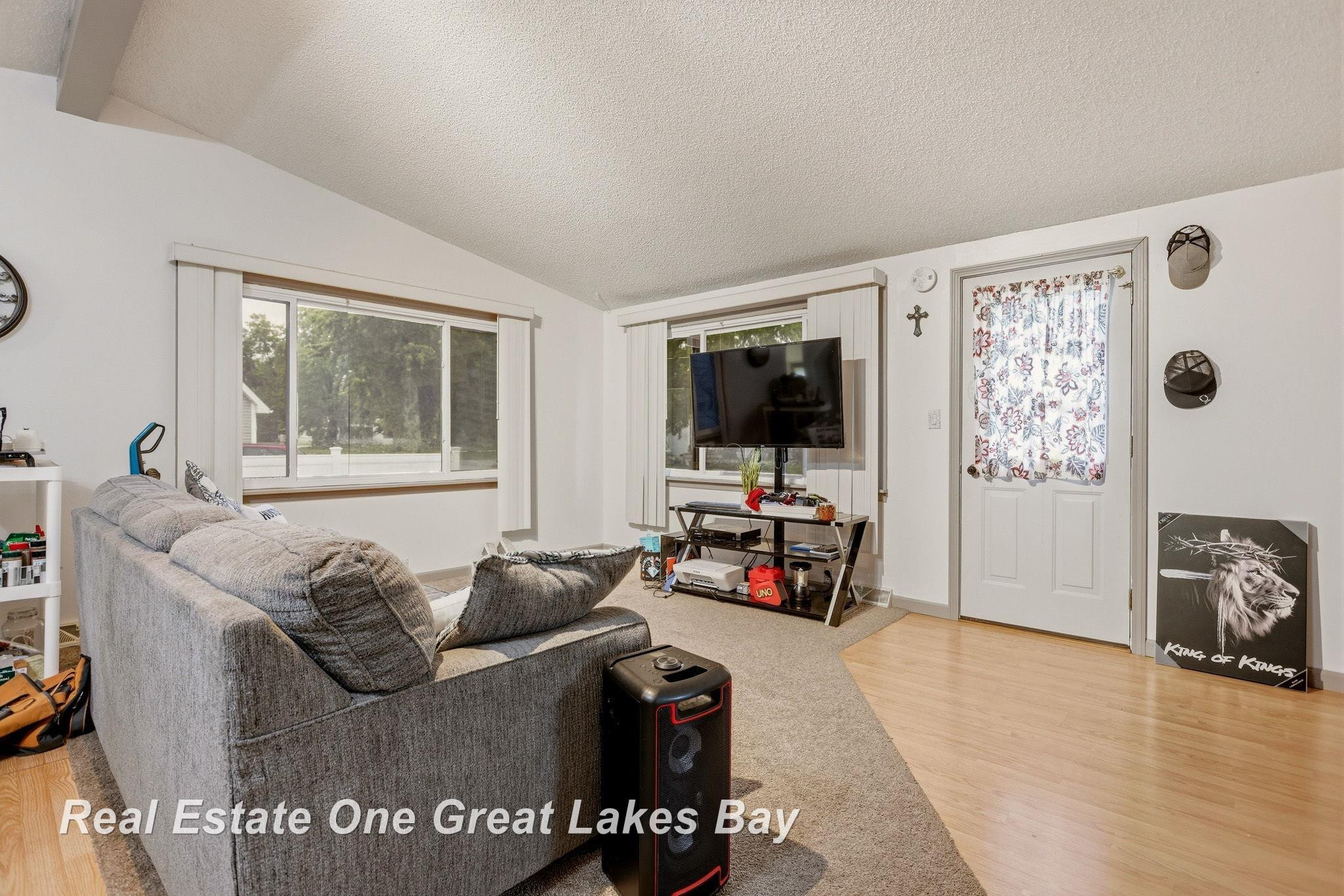 335 N Silver Street, Bad Axe, MI 48413 — Photo 8