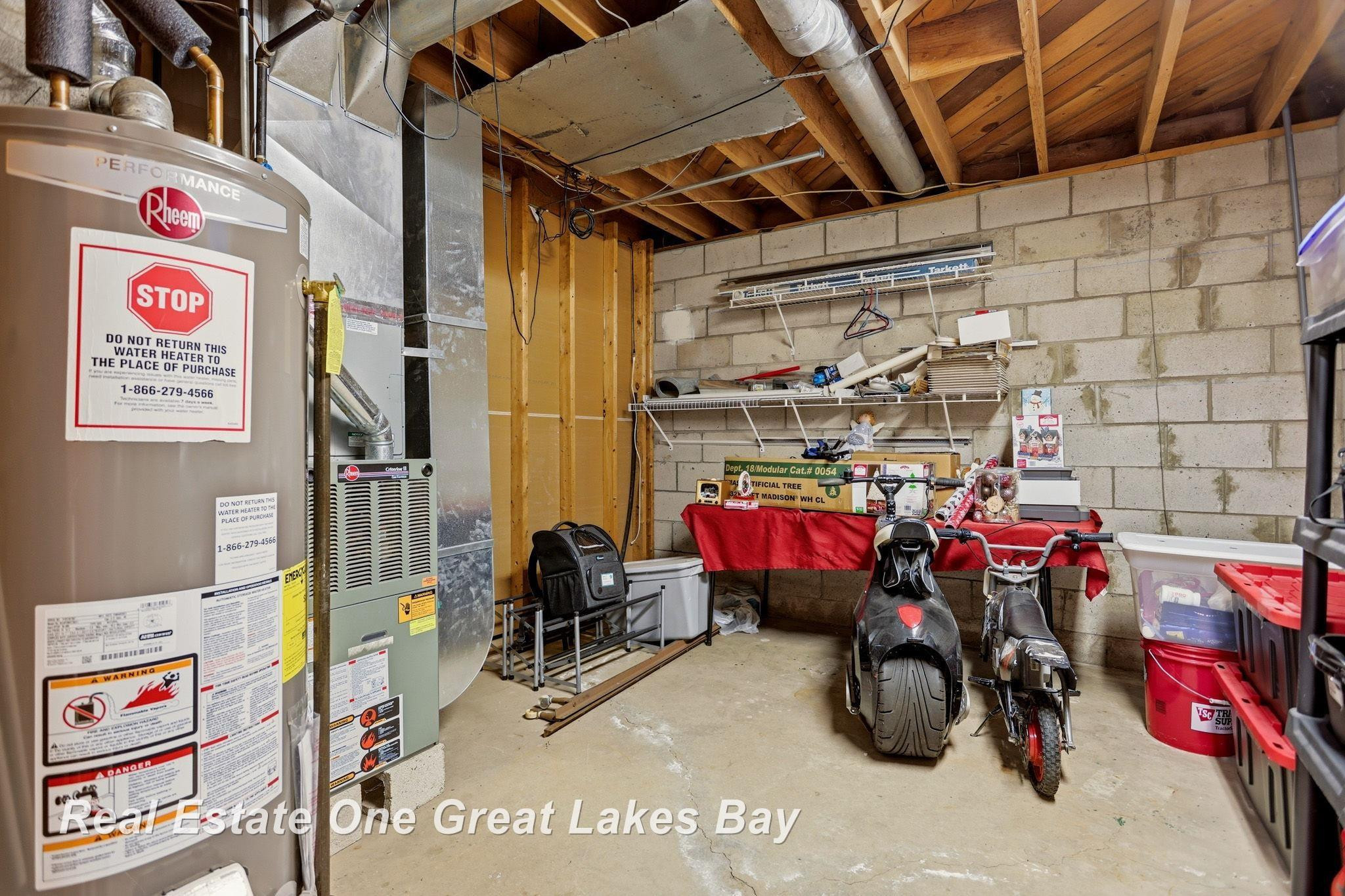 335 N Silver Street, Bad Axe, MI 48413 — Photo 28