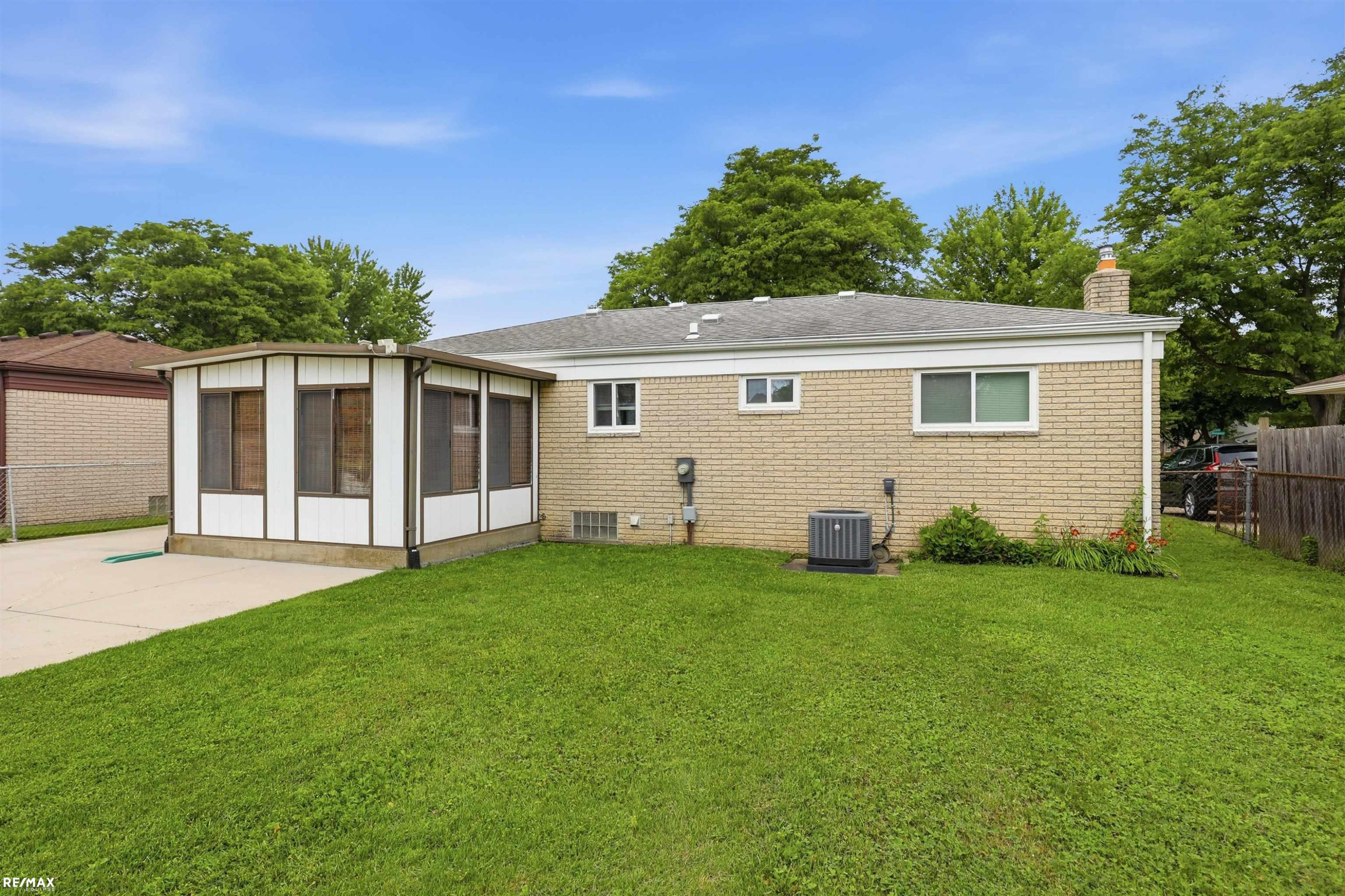 42654 Rutgers Drive, Sterling Heights, MI 48313 — Photo 20