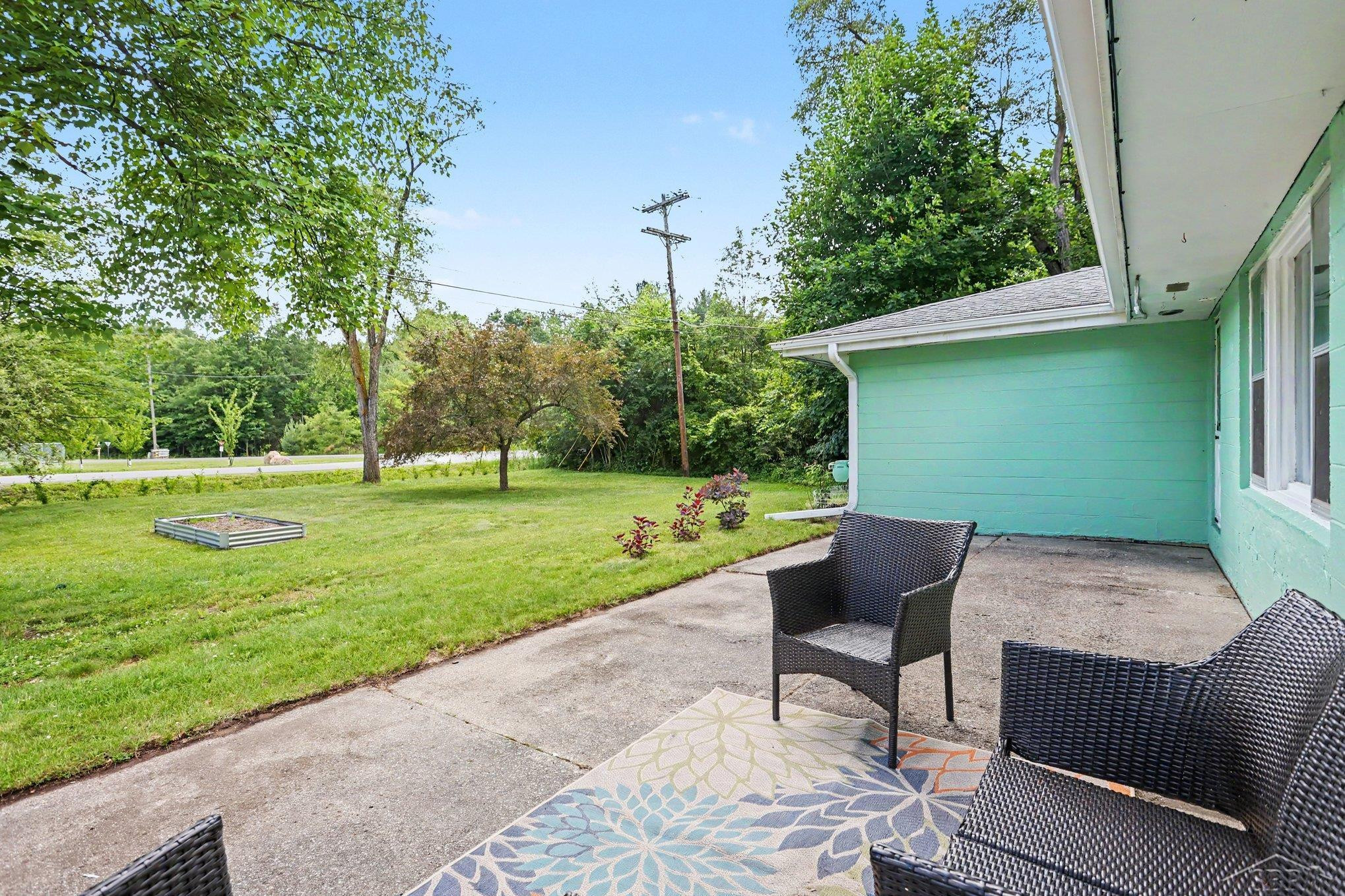 748 W Irish Street, Sanford, MI 48657 — Photo 21
