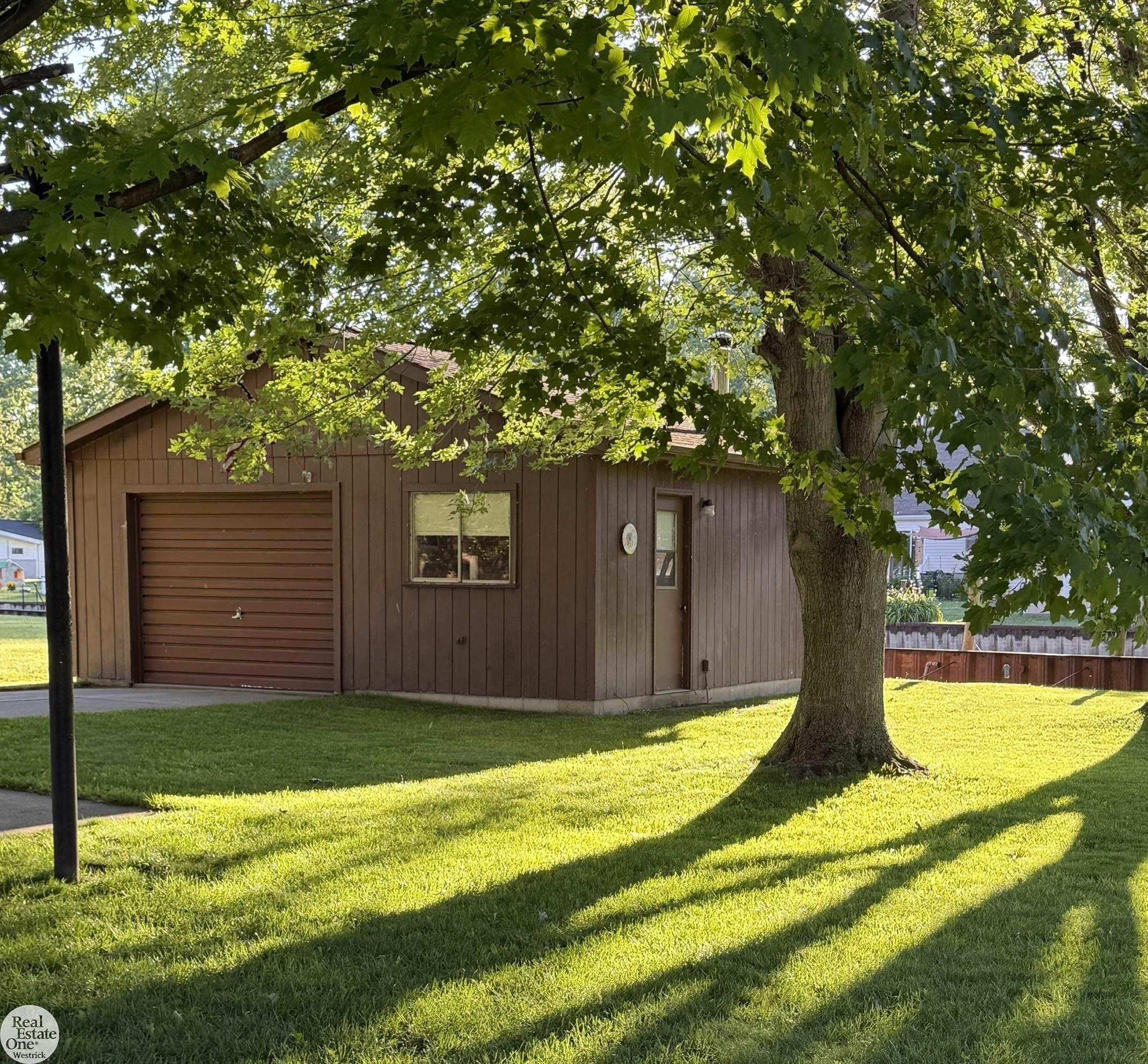 5374 Pointe Drive, MI — Photo 31