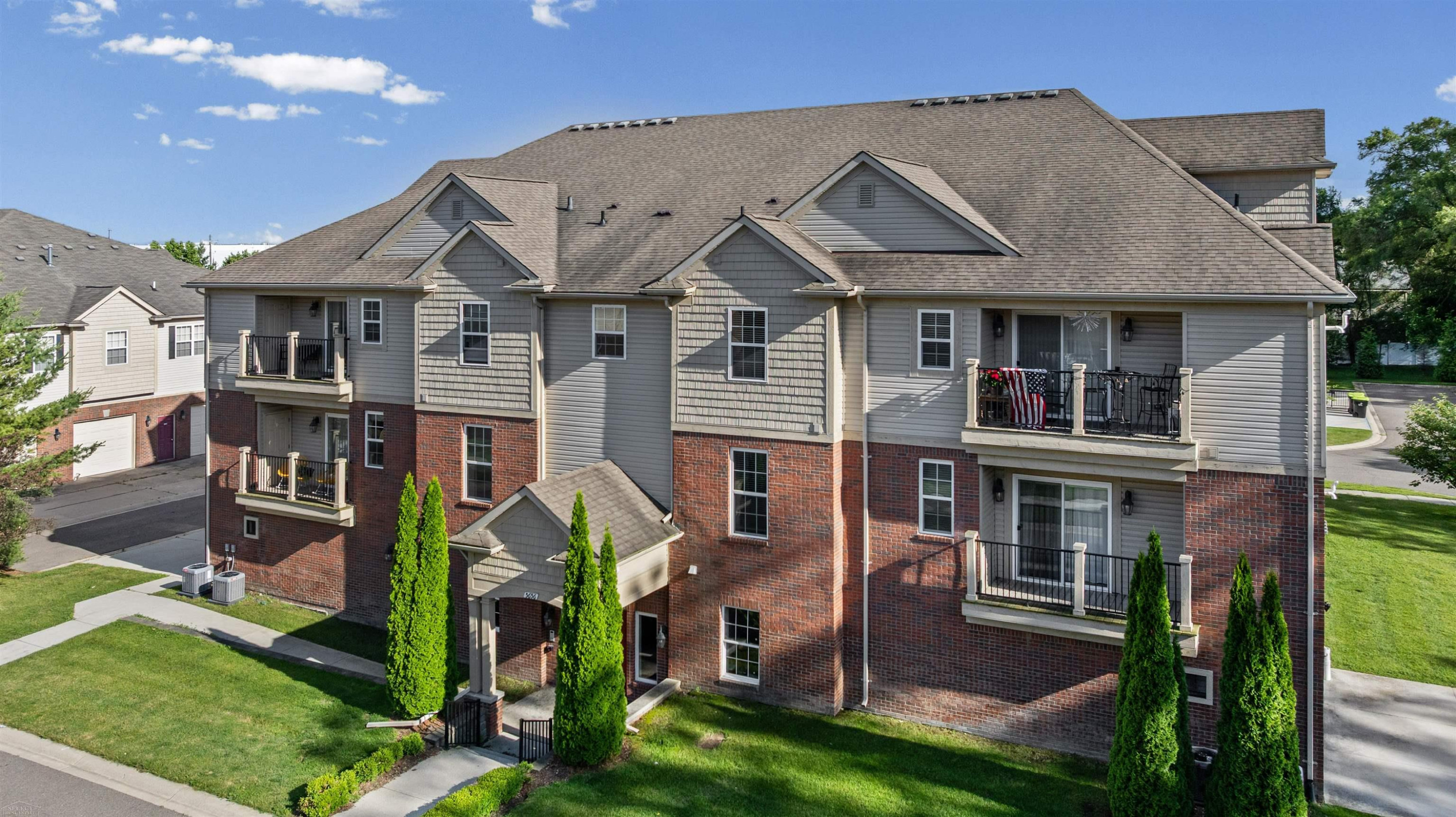 5656 Flagstaff Pines Drive, 401, Shelby Twp, MI 48317 — Photo 4
