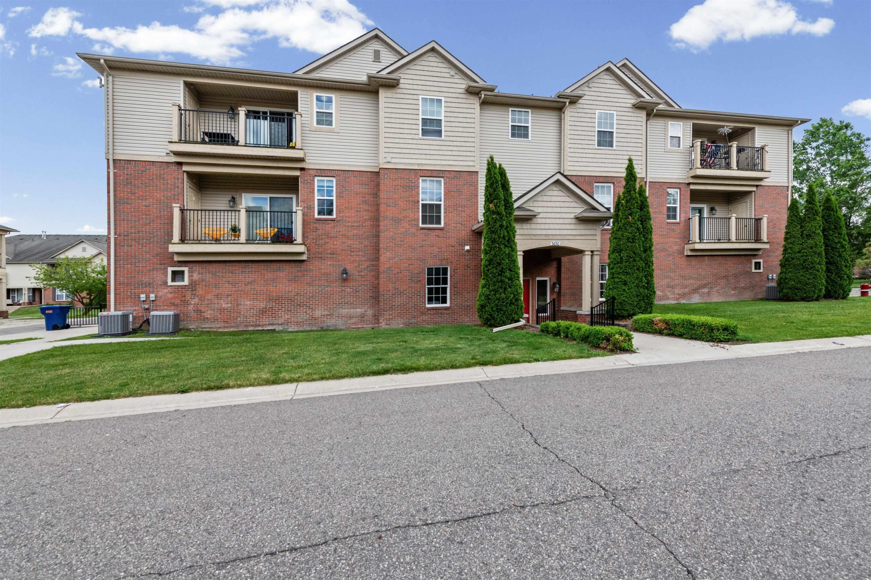 5656 Flagstaff Pines Drive, 401, Shelby Twp, MI 48317 — Photo 5