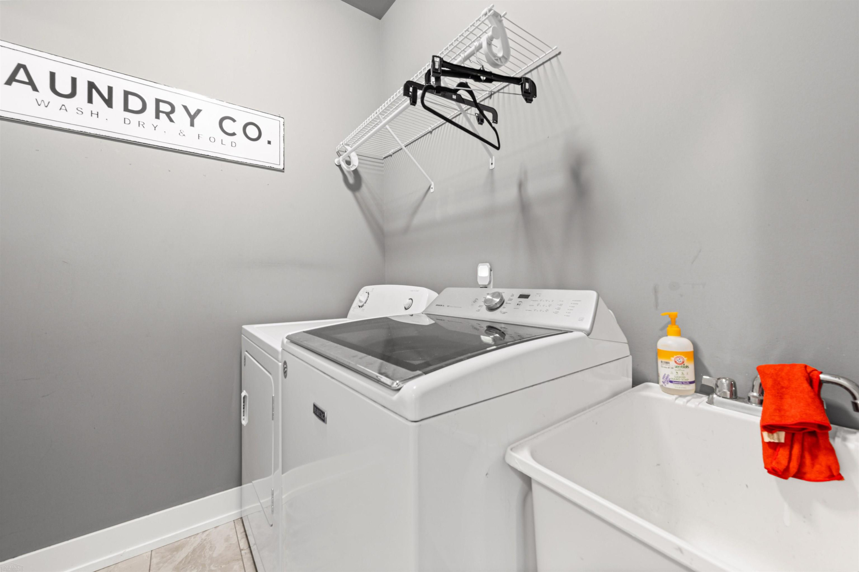 5656 Flagstaff Pines Drive, 401, Shelby Twp, MI 48317 — Photo 18