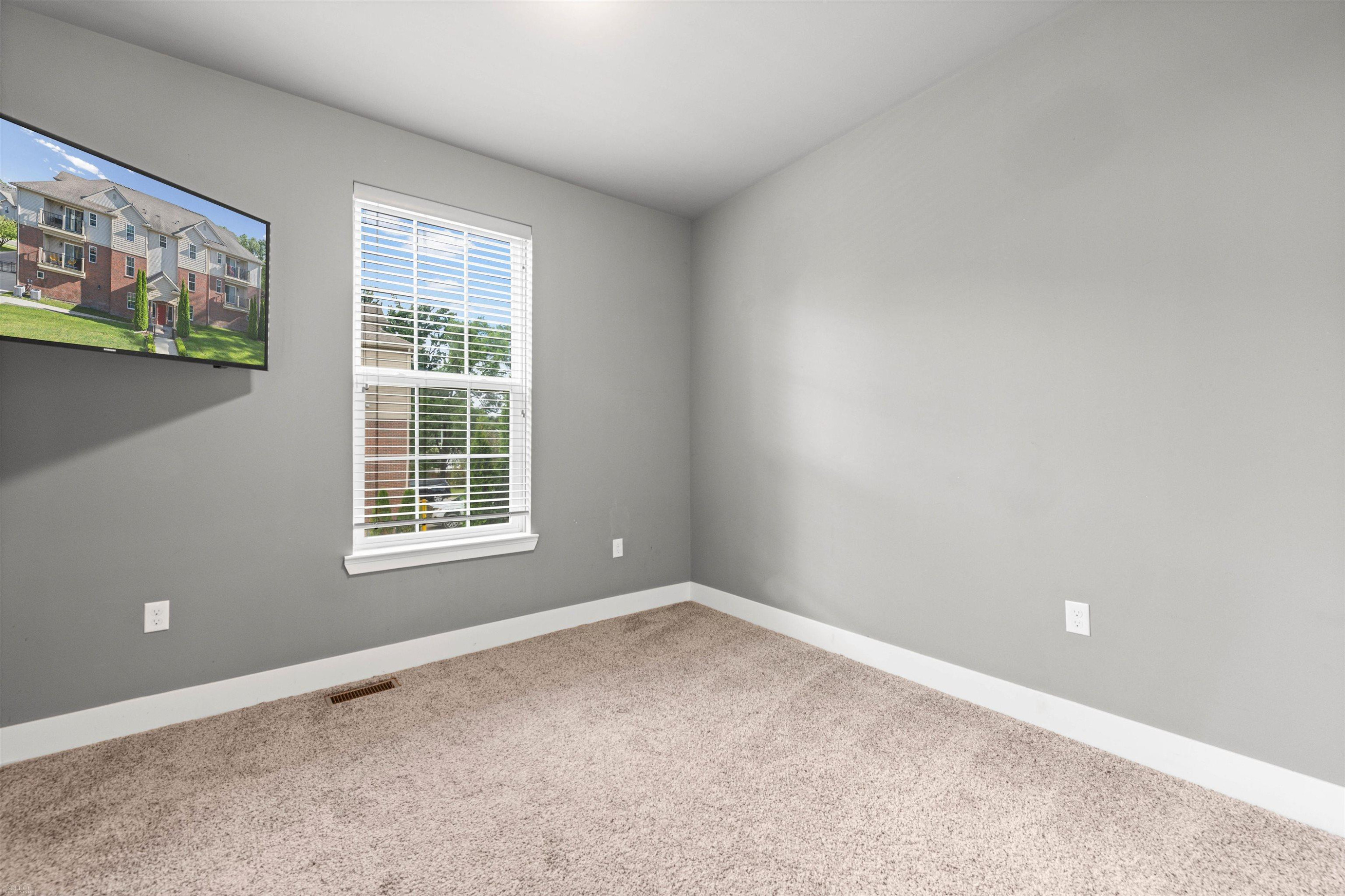 5656 Flagstaff Pines Drive, 401, Shelby Twp, MI 48317 — Photo 24
