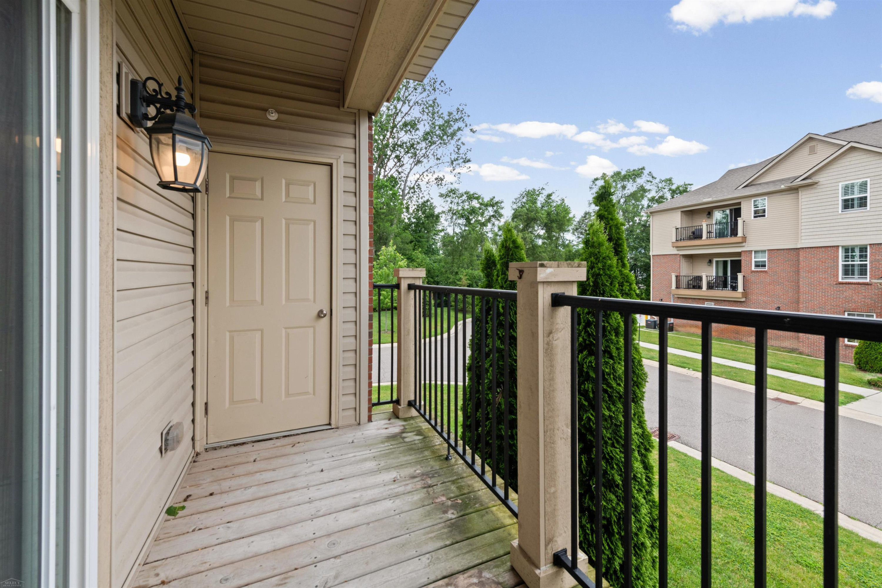 5656 Flagstaff Pines Drive, 401, Shelby Twp, MI 48317 — Photo 26