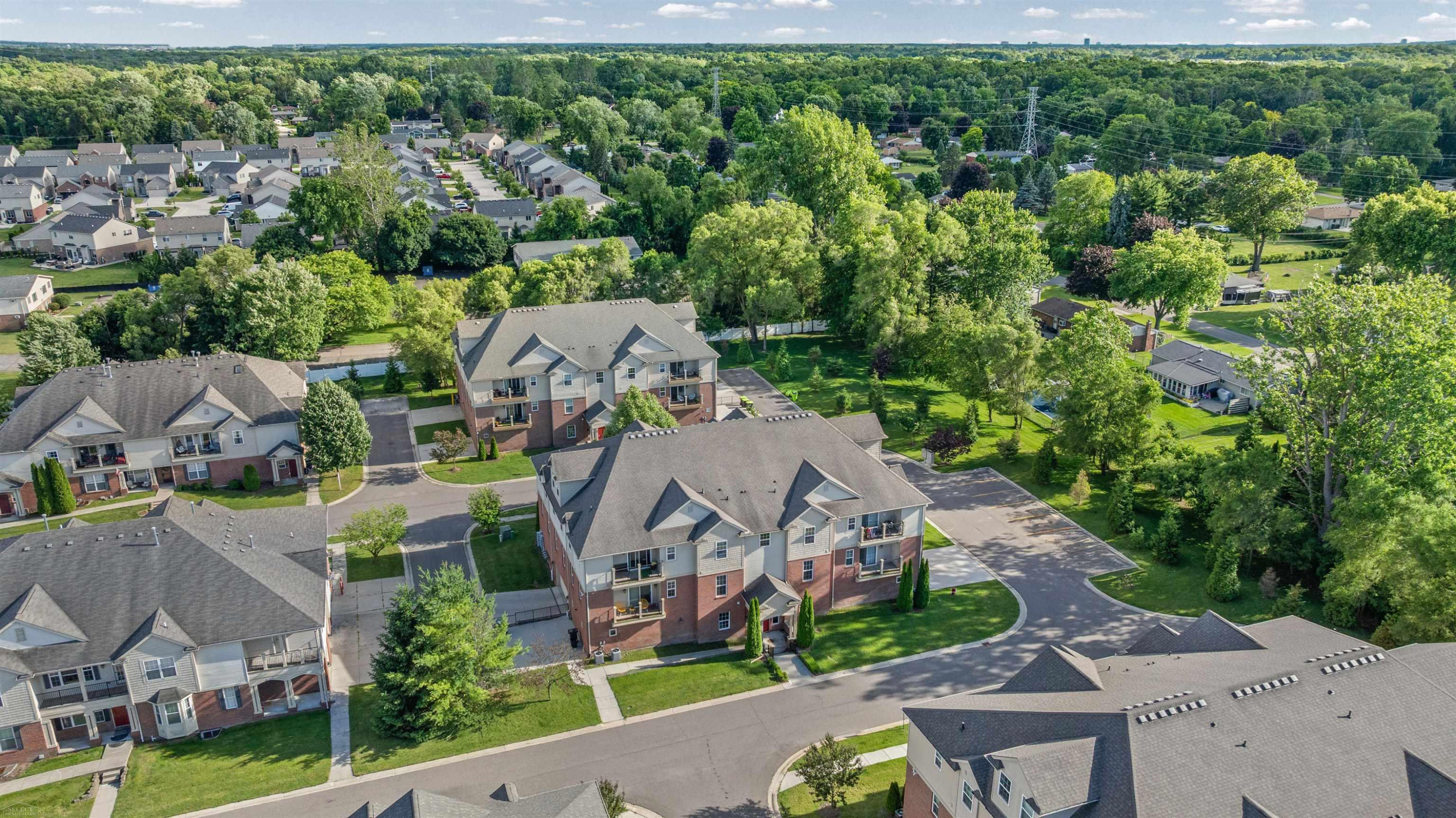5656 Flagstaff Pines Drive, 401, Shelby Twp, MI 48317 — Photo 38