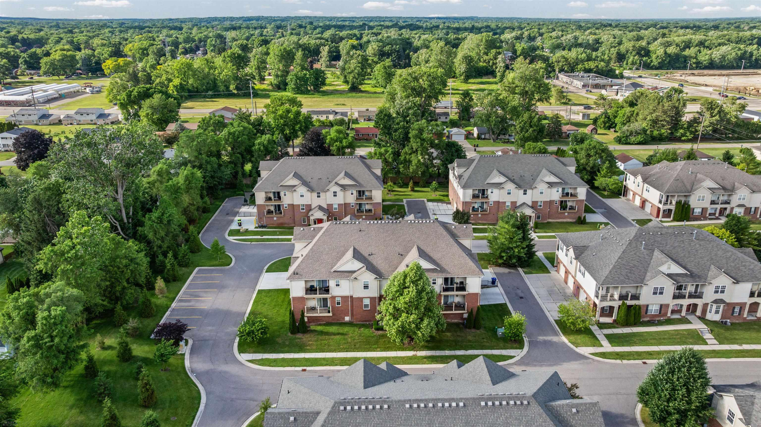 5656 Flagstaff Pines Drive, 401, Shelby Twp, MI 48317 — Photo 43