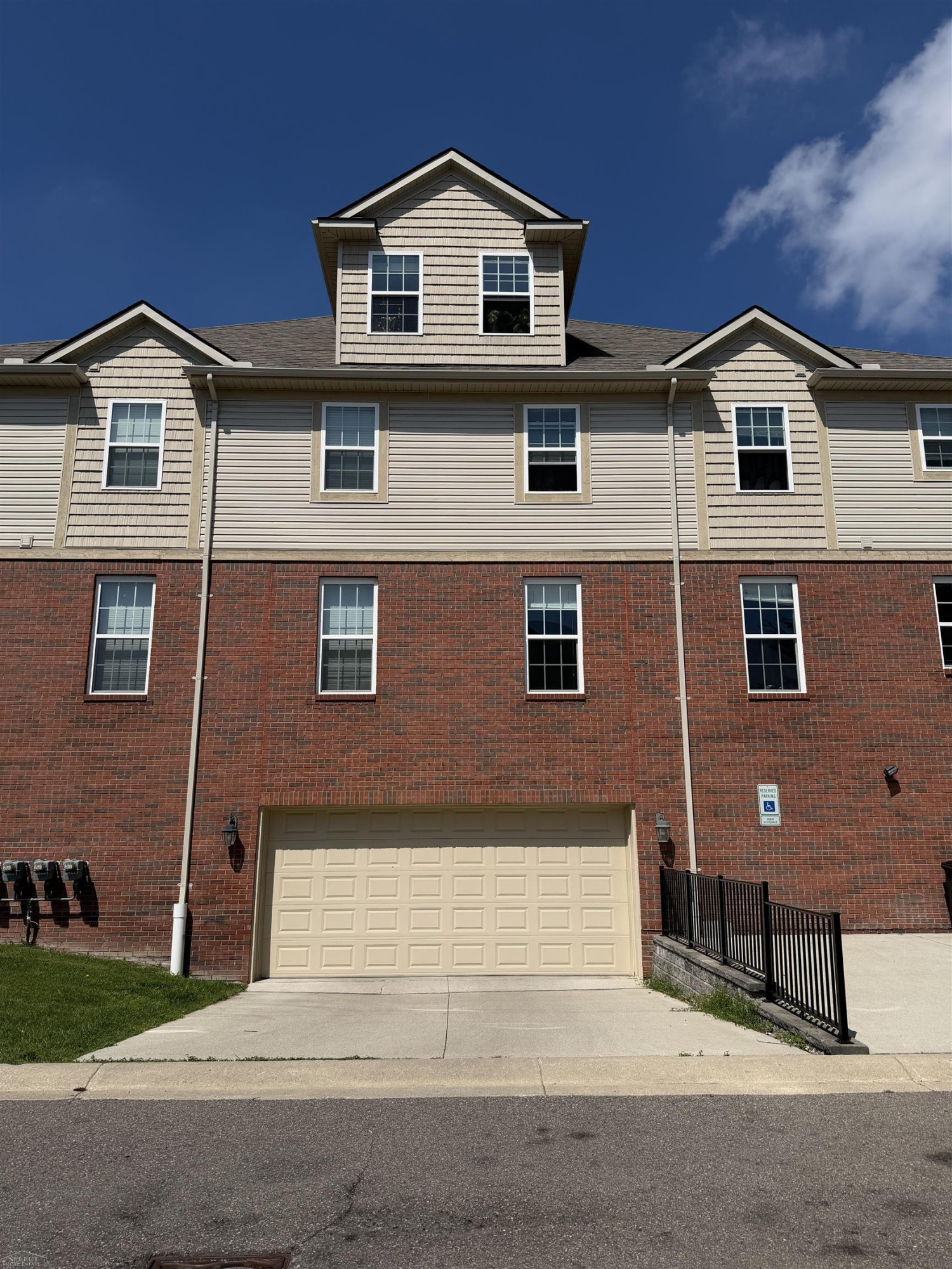 5656 Flagstaff Pines Drive, 401, Shelby Twp, MI 48317 — Photo 49