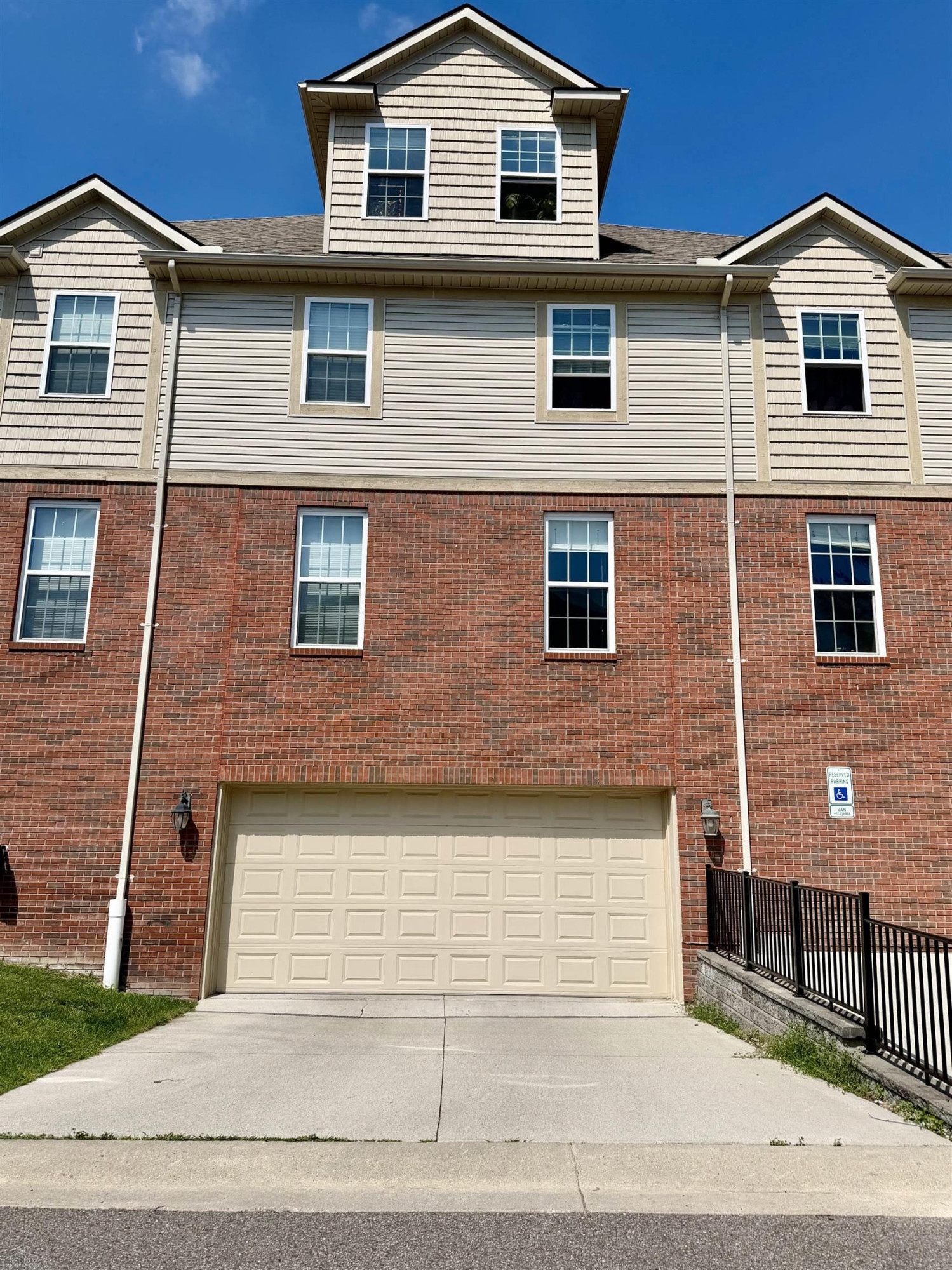 5656 Flagstaff Pines Drive, 401, Shelby Twp, MI 48317 — Photo 55